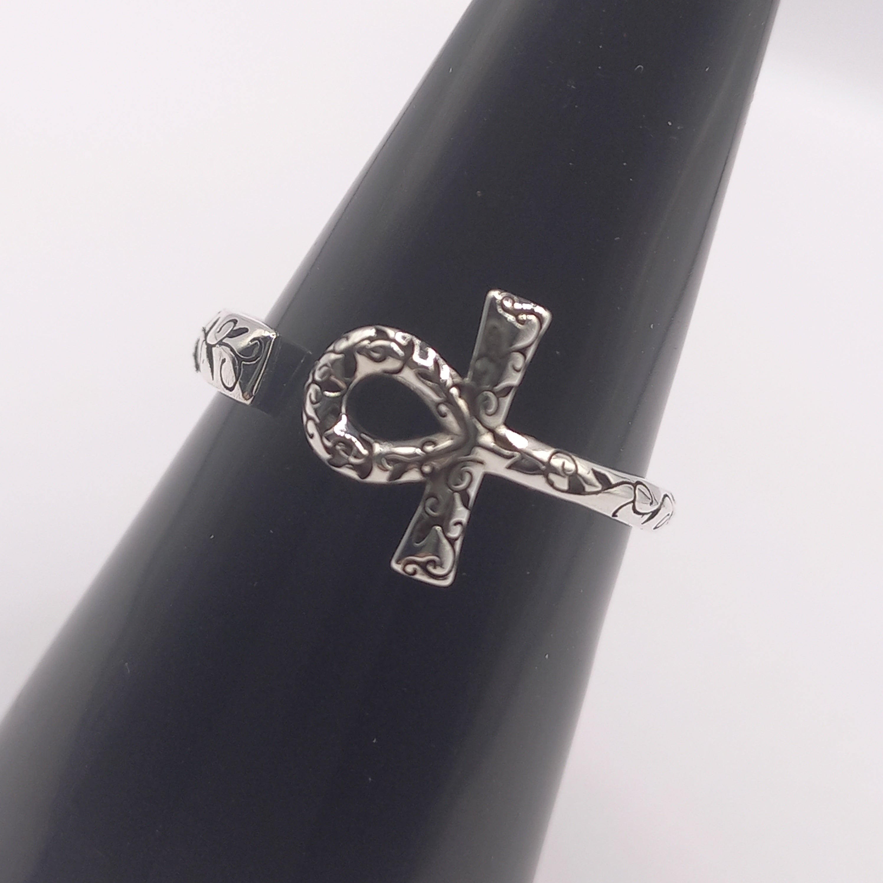 Anillo Ajustable Plata 925 Cruz de Ankh.