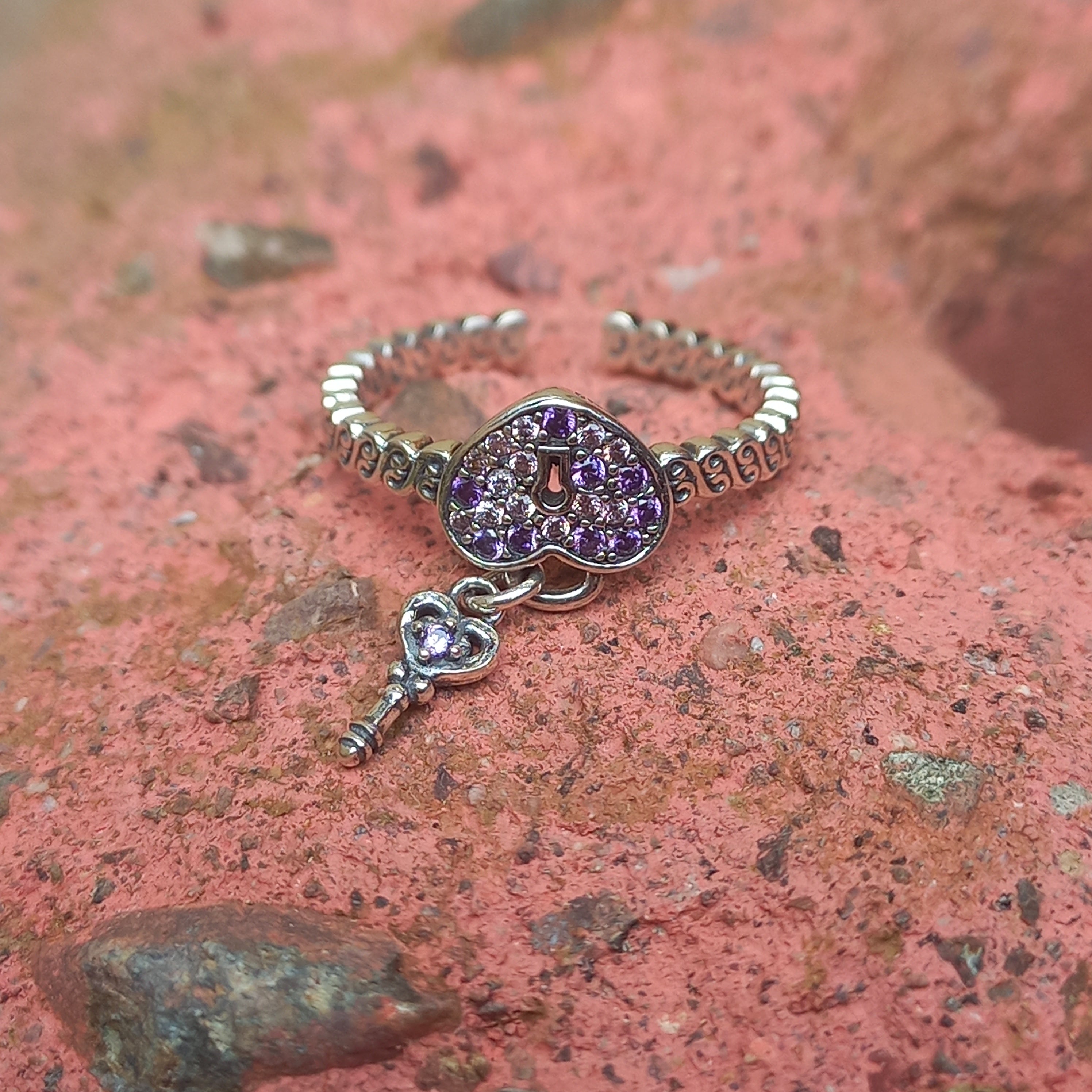 Anillo Ajustable de plata 925 Corazón con Llave.