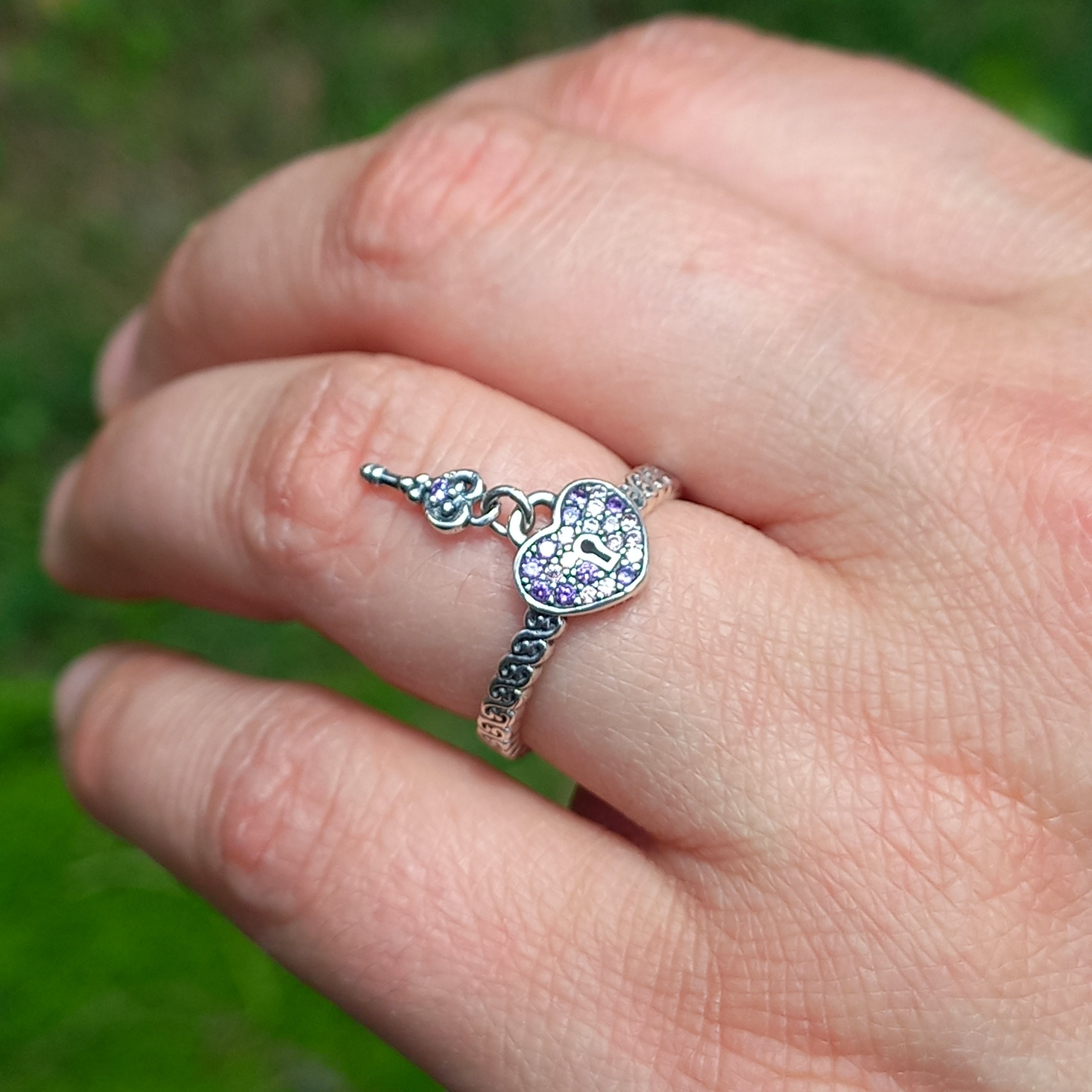 Anillo Ajustable de plata 925 Corazón con Llave.