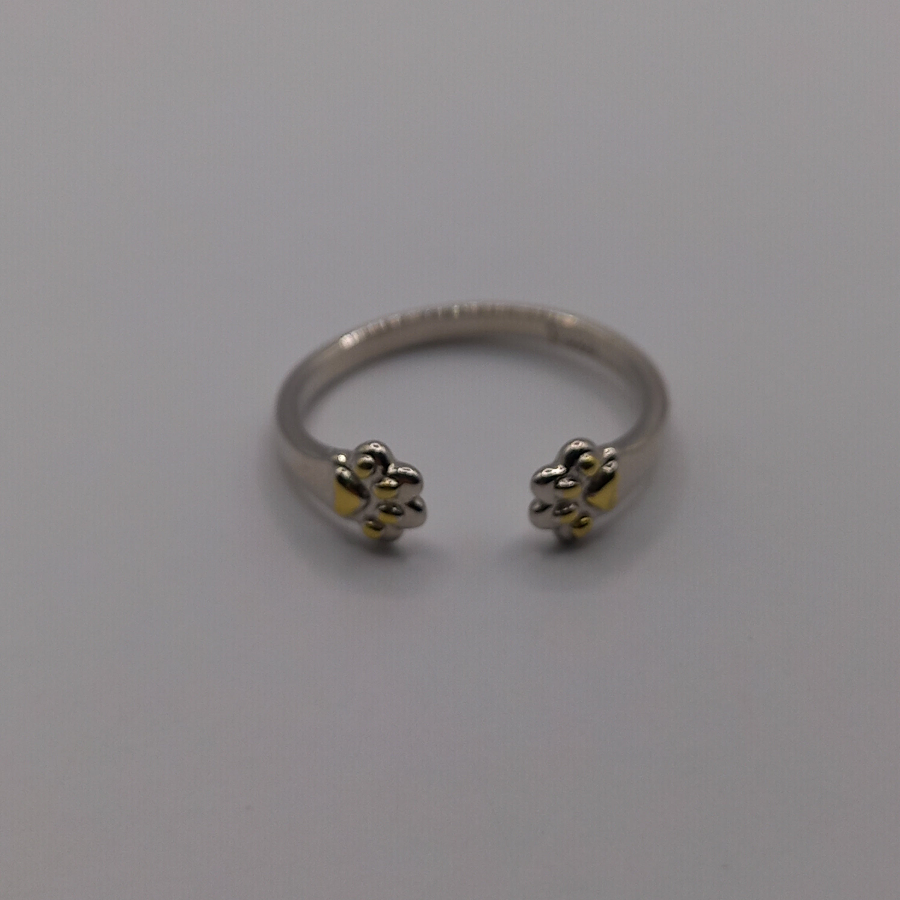 Anillo Ajustable de Patitas de Gato de Plata.