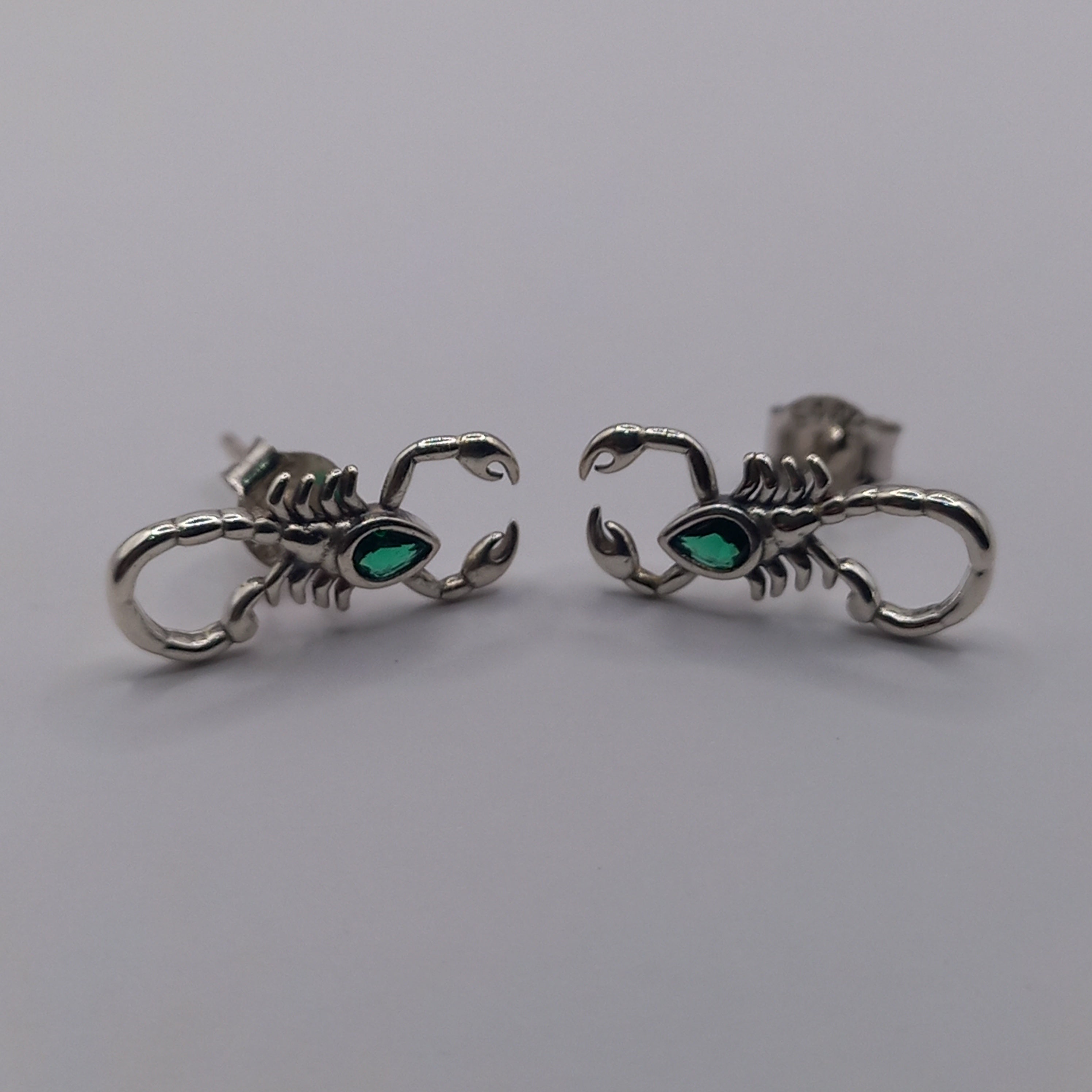 Aros de Escorpión de Plata 925 con Circón.