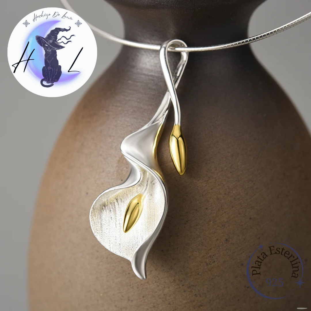 Colgante De Plata, Diseño Flor De Cala o Lirio De Agua.