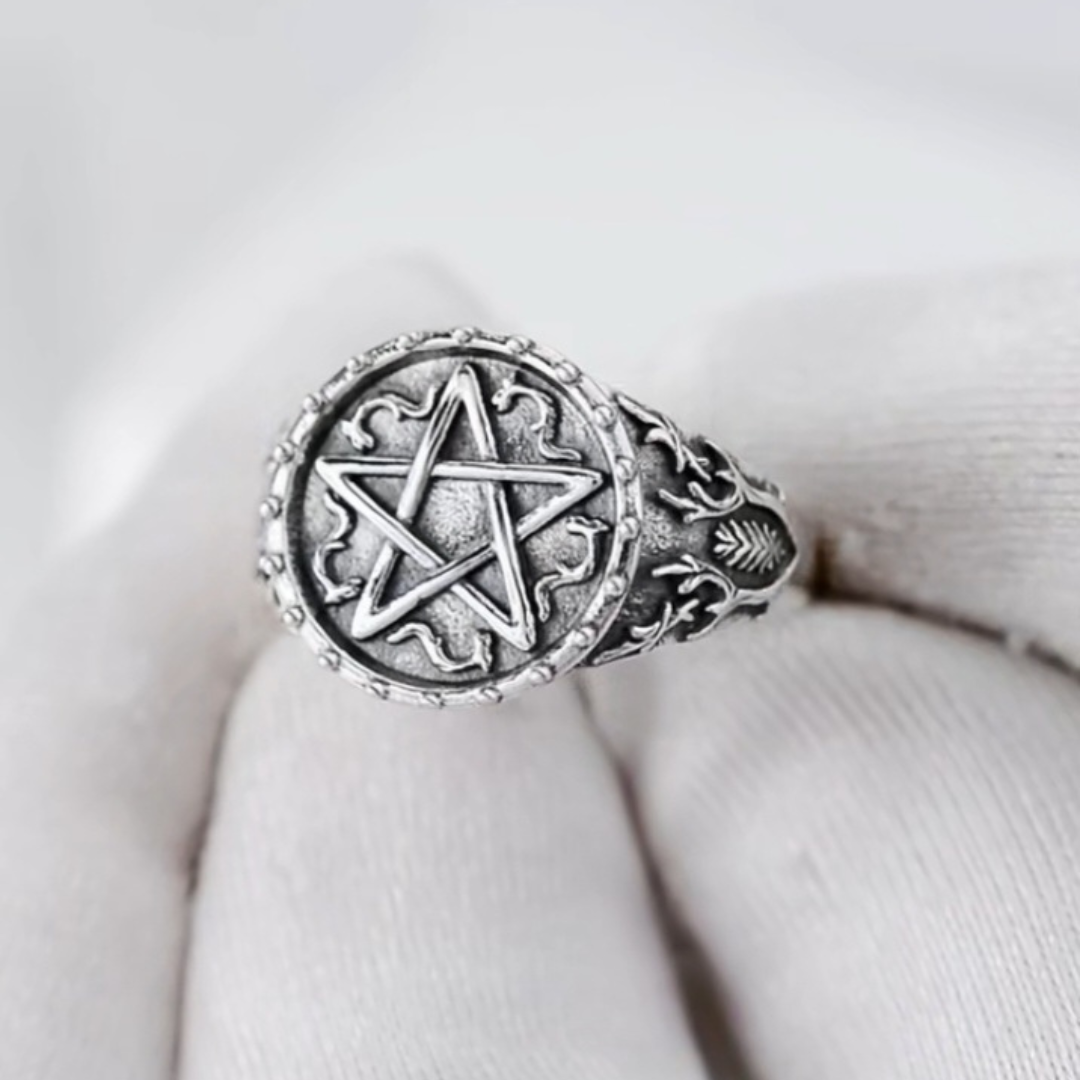 Anillo Ajustable de Pentáculo de Plata.