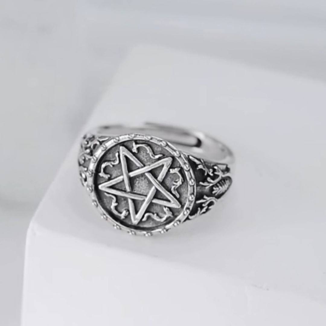 Anillo Ajustable de Pentáculo de Plata.
