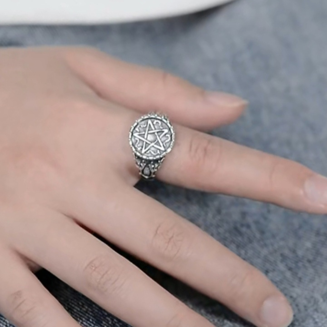 Anillo Ajustable de Pentáculo de Plata.