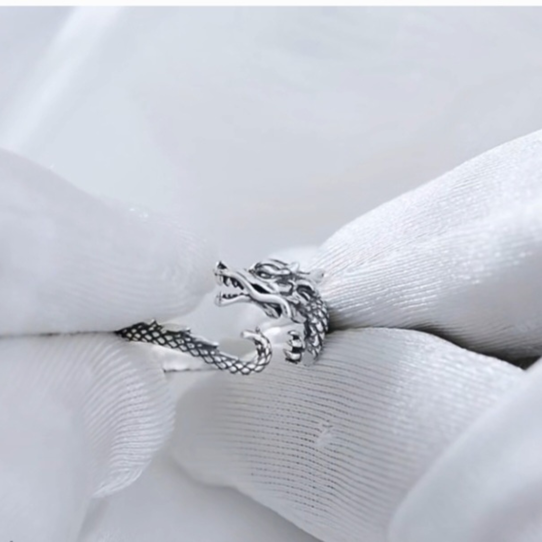 Anillo Ajustable de Dragon de Plata.