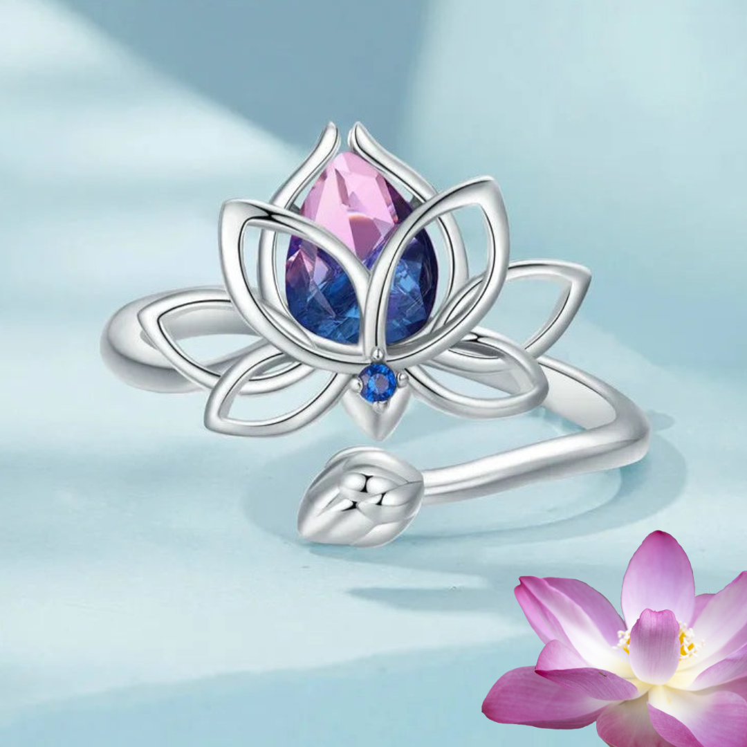Anillo o Charm Flor de Loto con Cristal Purpura de Plata.