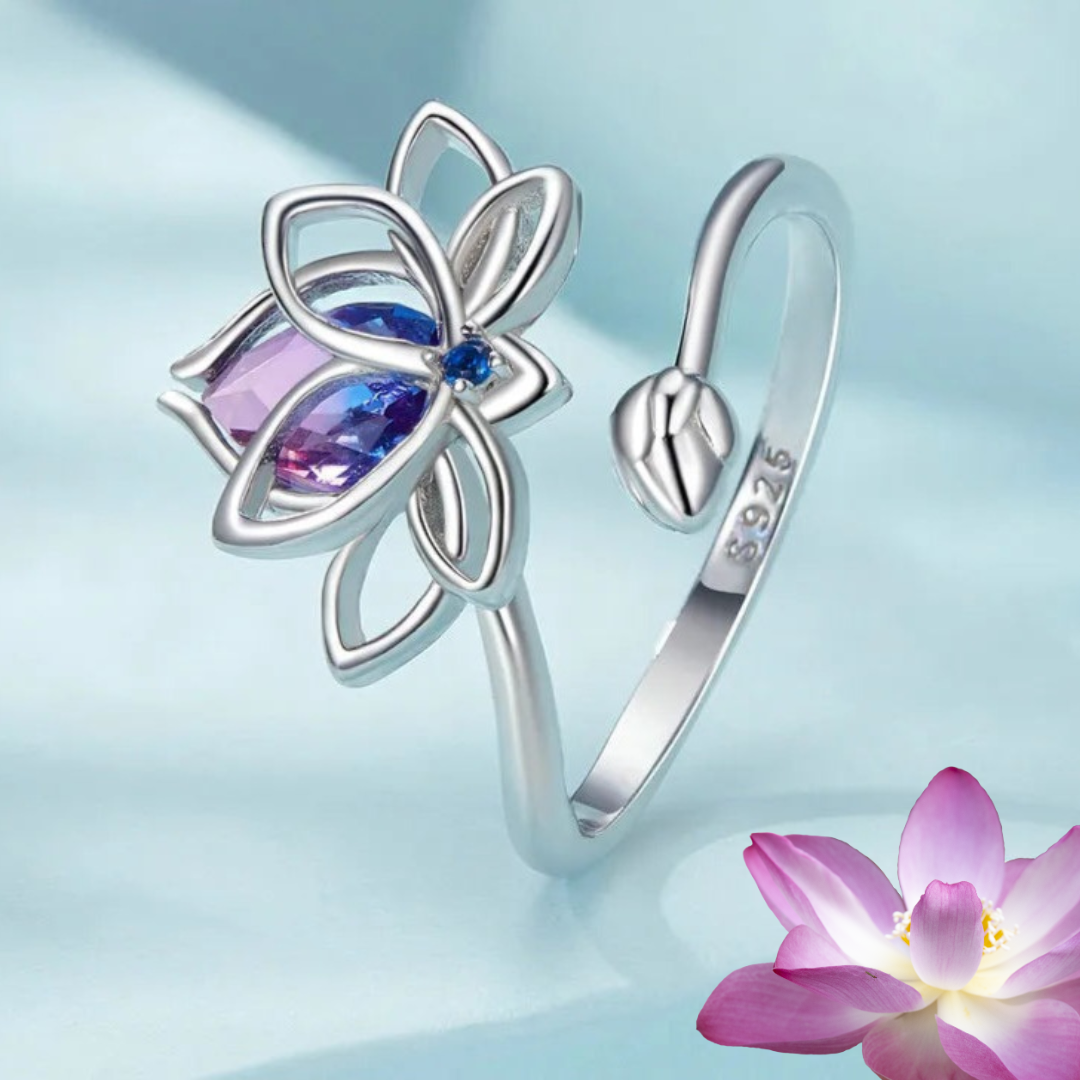 Anillo o Charm Flor de Loto con Cristal Purpura de Plata.