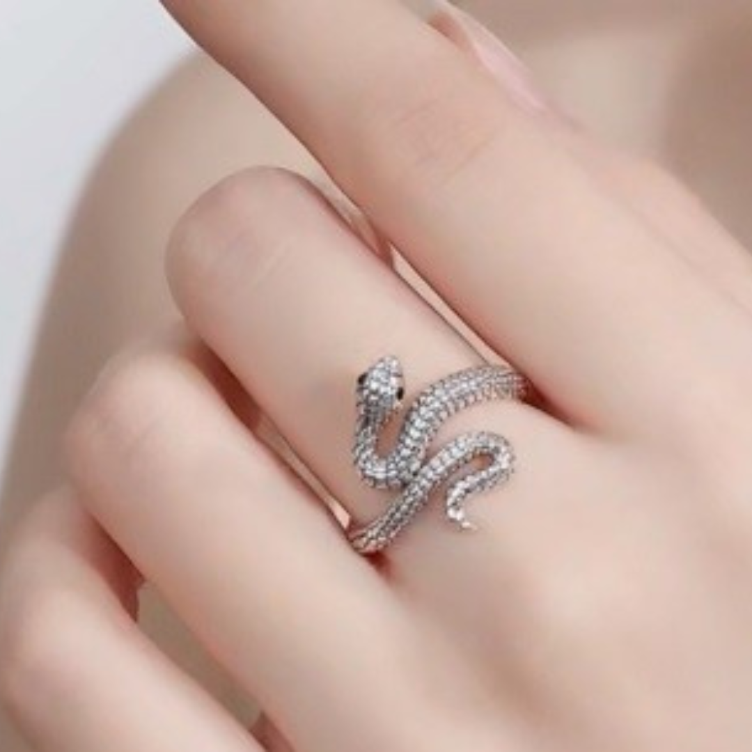 Anillo Ajustable de Serpiente de Plata.