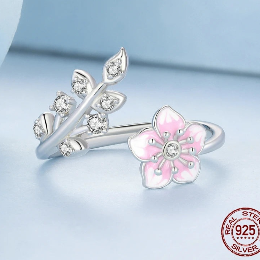 Anillo Ajustable Flor De Cerezo De Plata.
