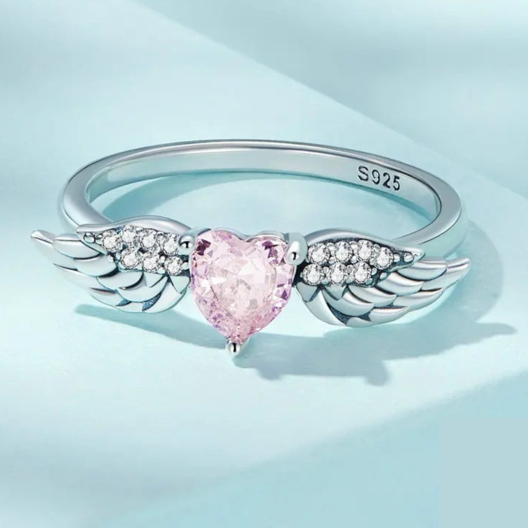 Anillo Forma de Corazón con Alas de Plata.