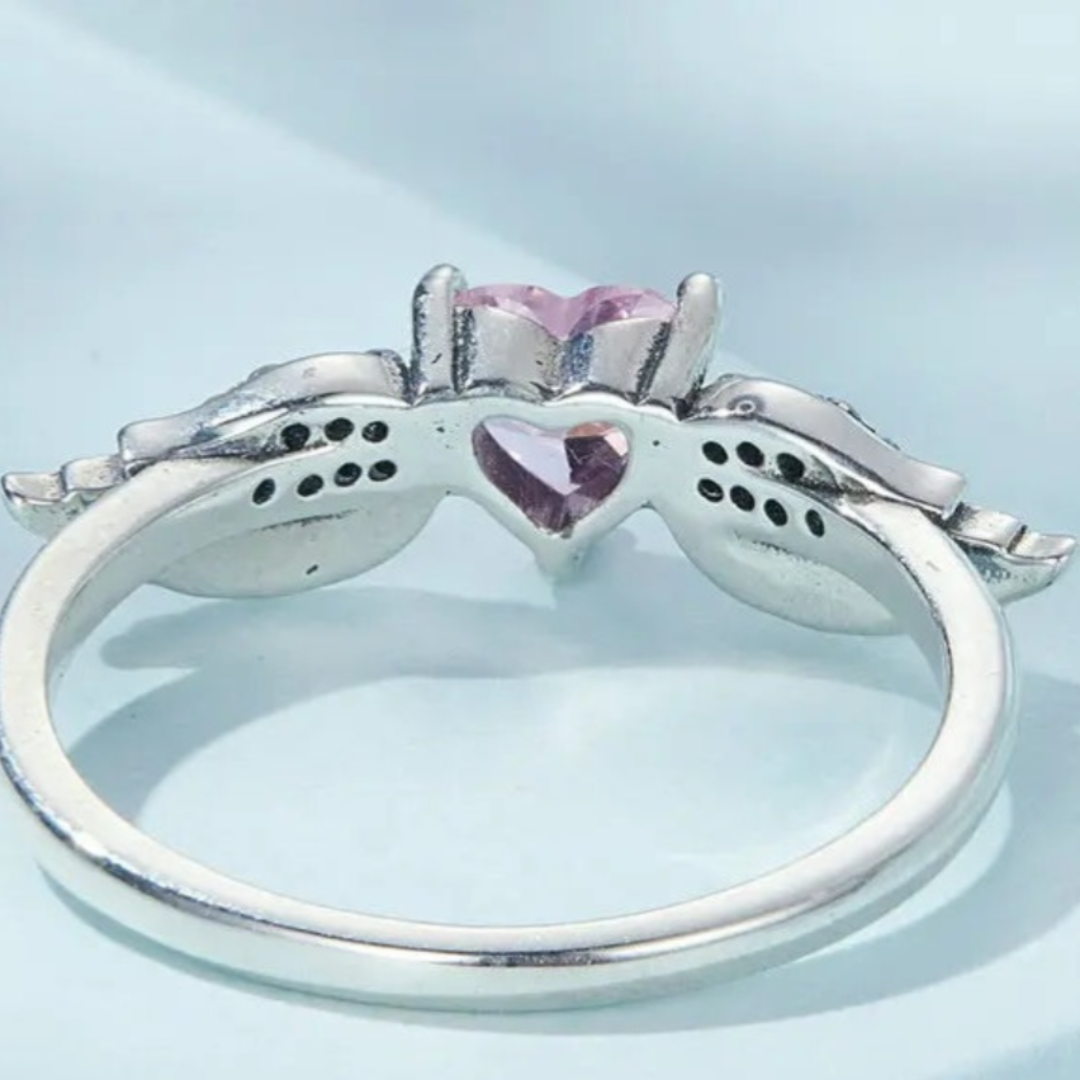 Anillo Forma de Corazón con Alas de Plata.