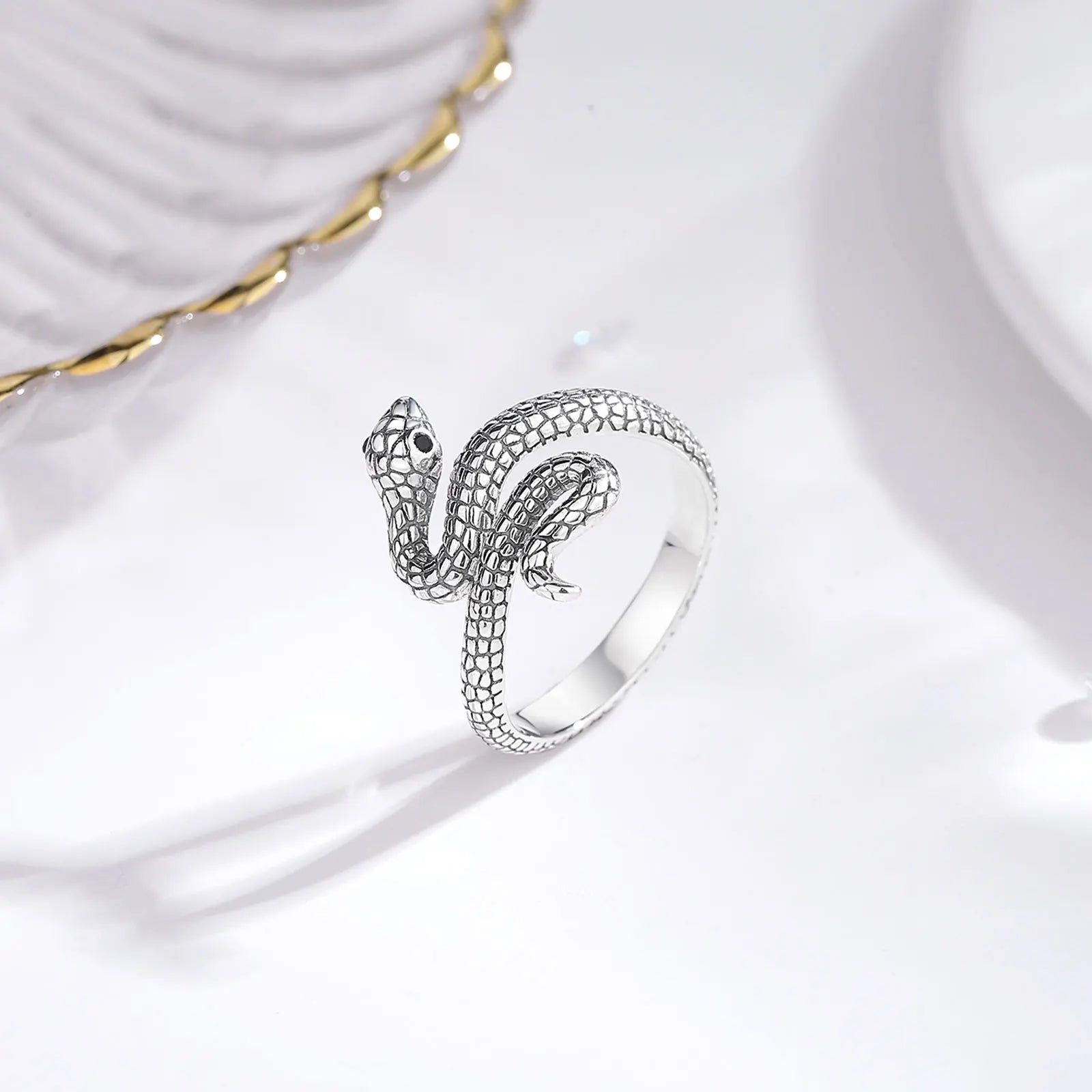 Anillo Ajustable de Serpiente de Plata.