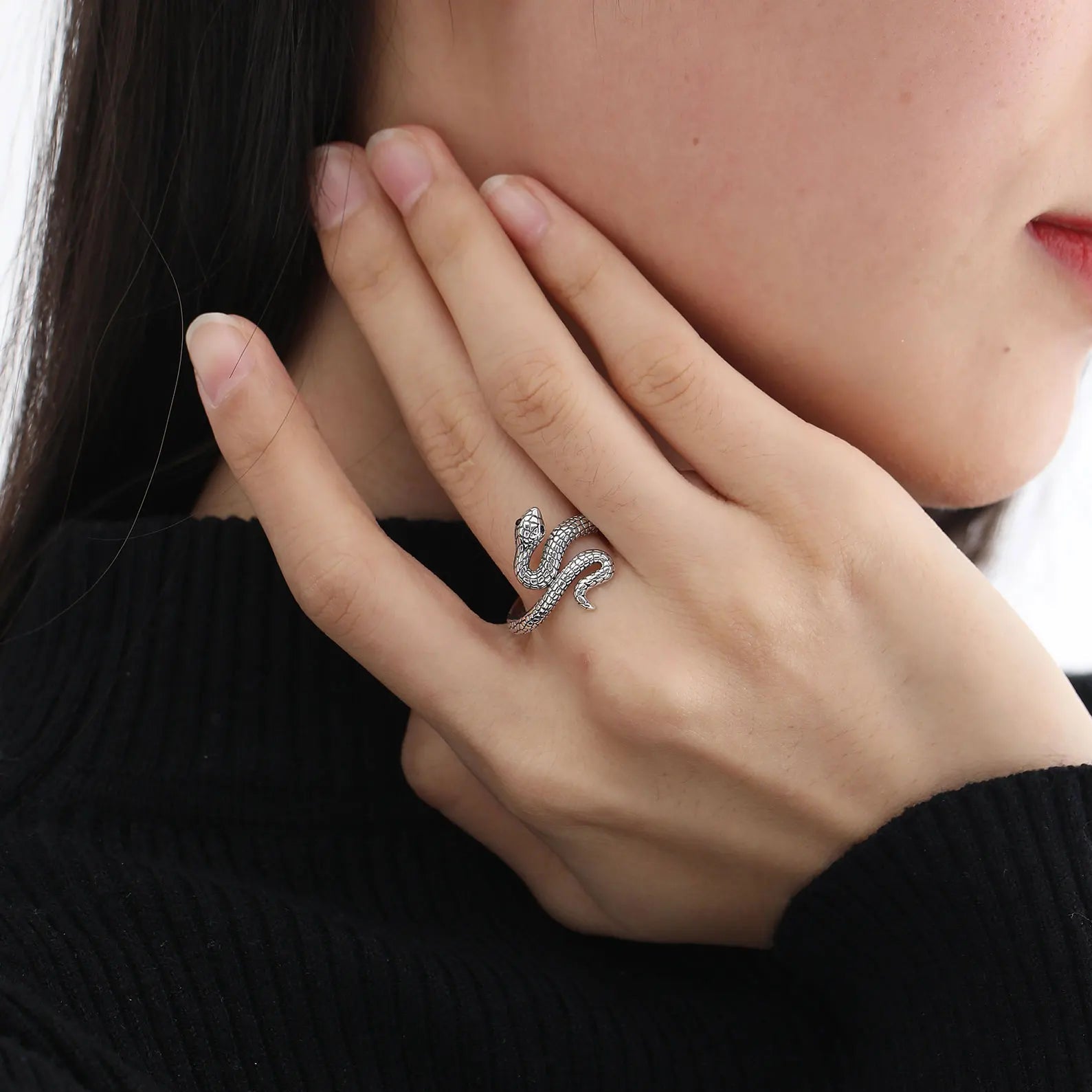 Anillo Ajustable de Serpiente de Plata.