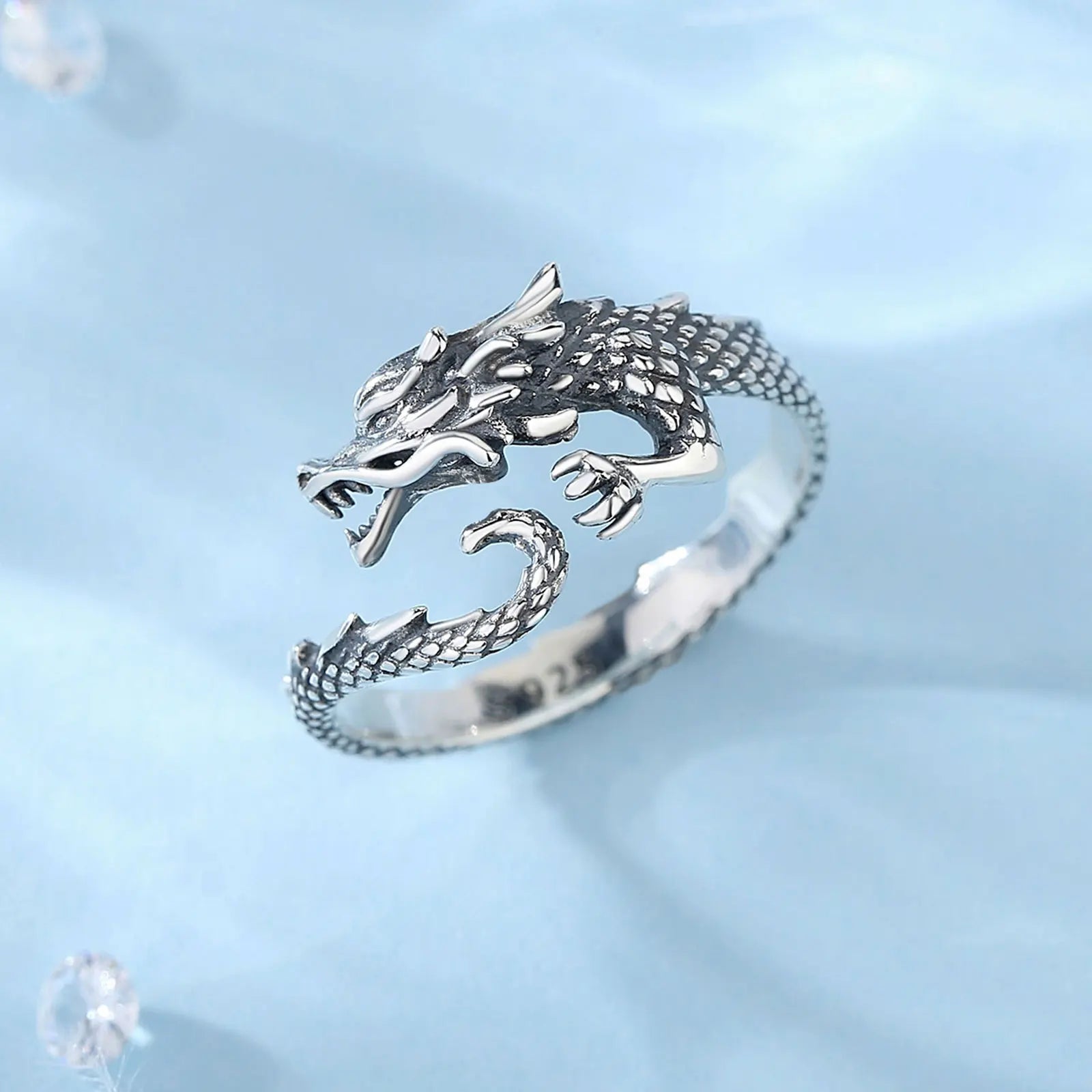 Anillo Ajustable de Dragon de Plata.