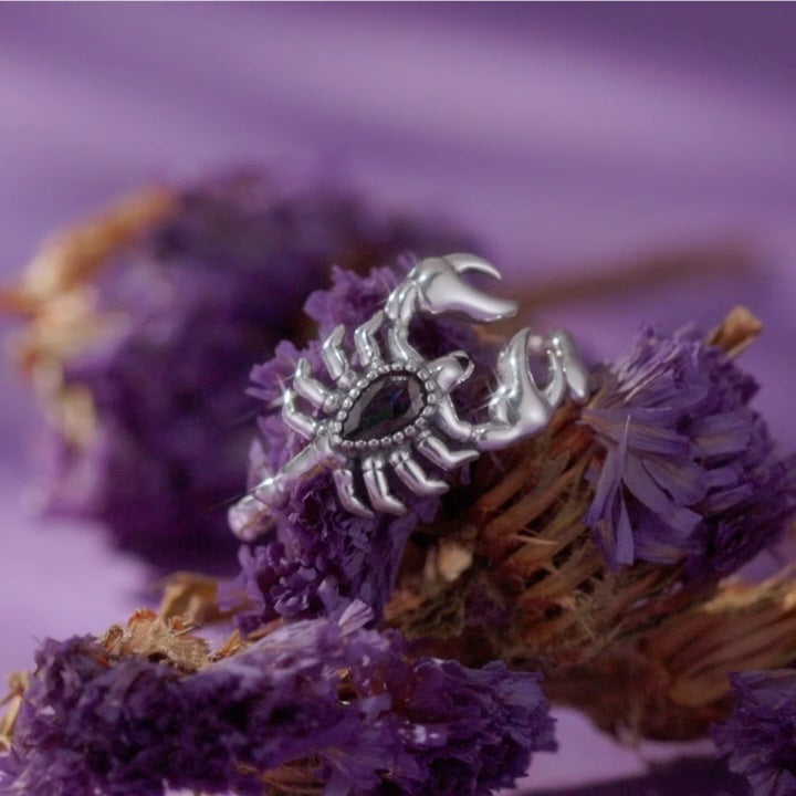 Anillo Ajustable de Escorpión de Plata.