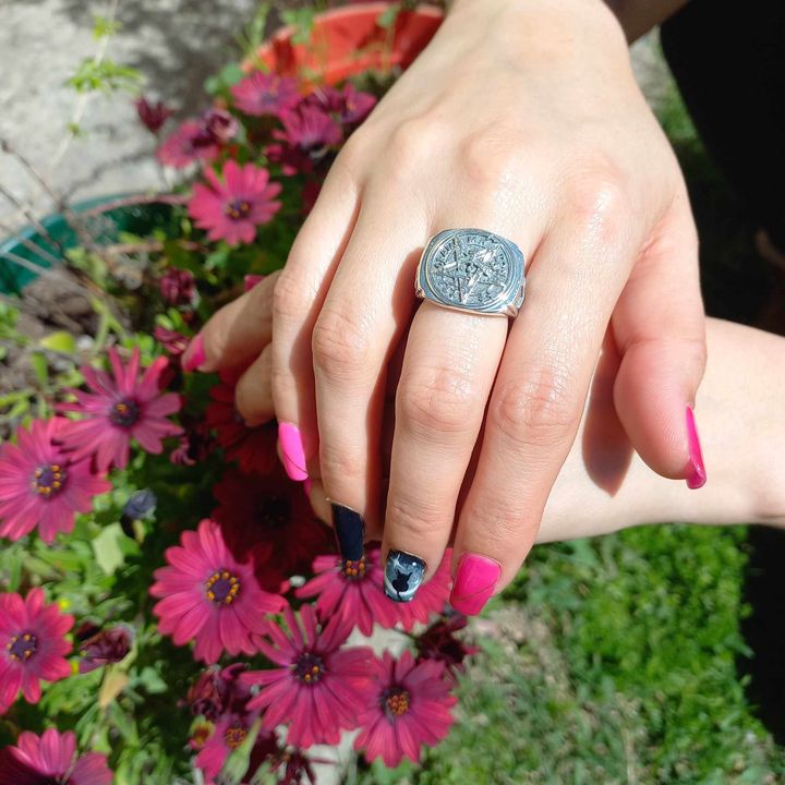 Anillo Tetragrámaton Ajustable de Plata.