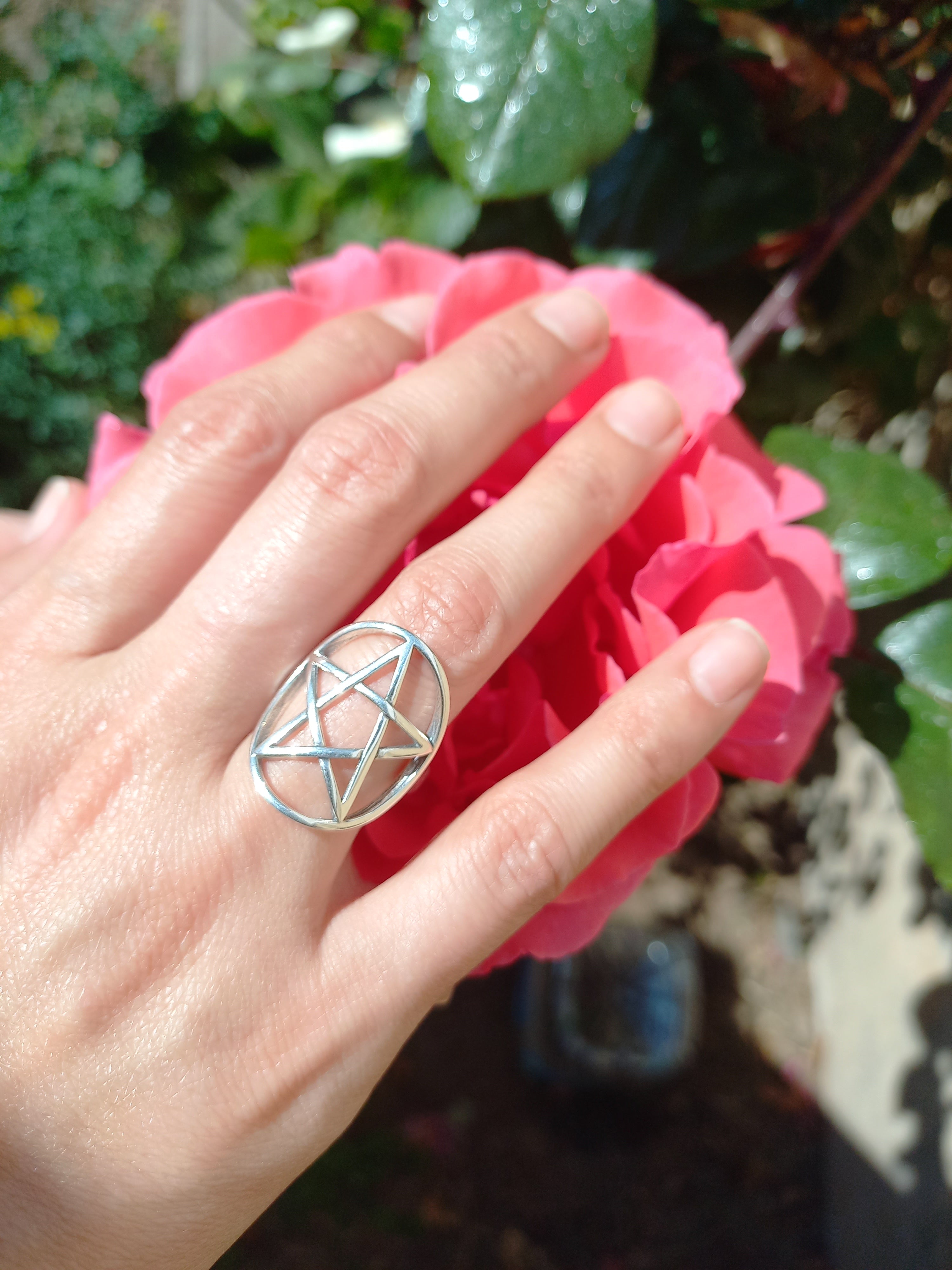 Anillo Pentáculo Ajustable de Plata.