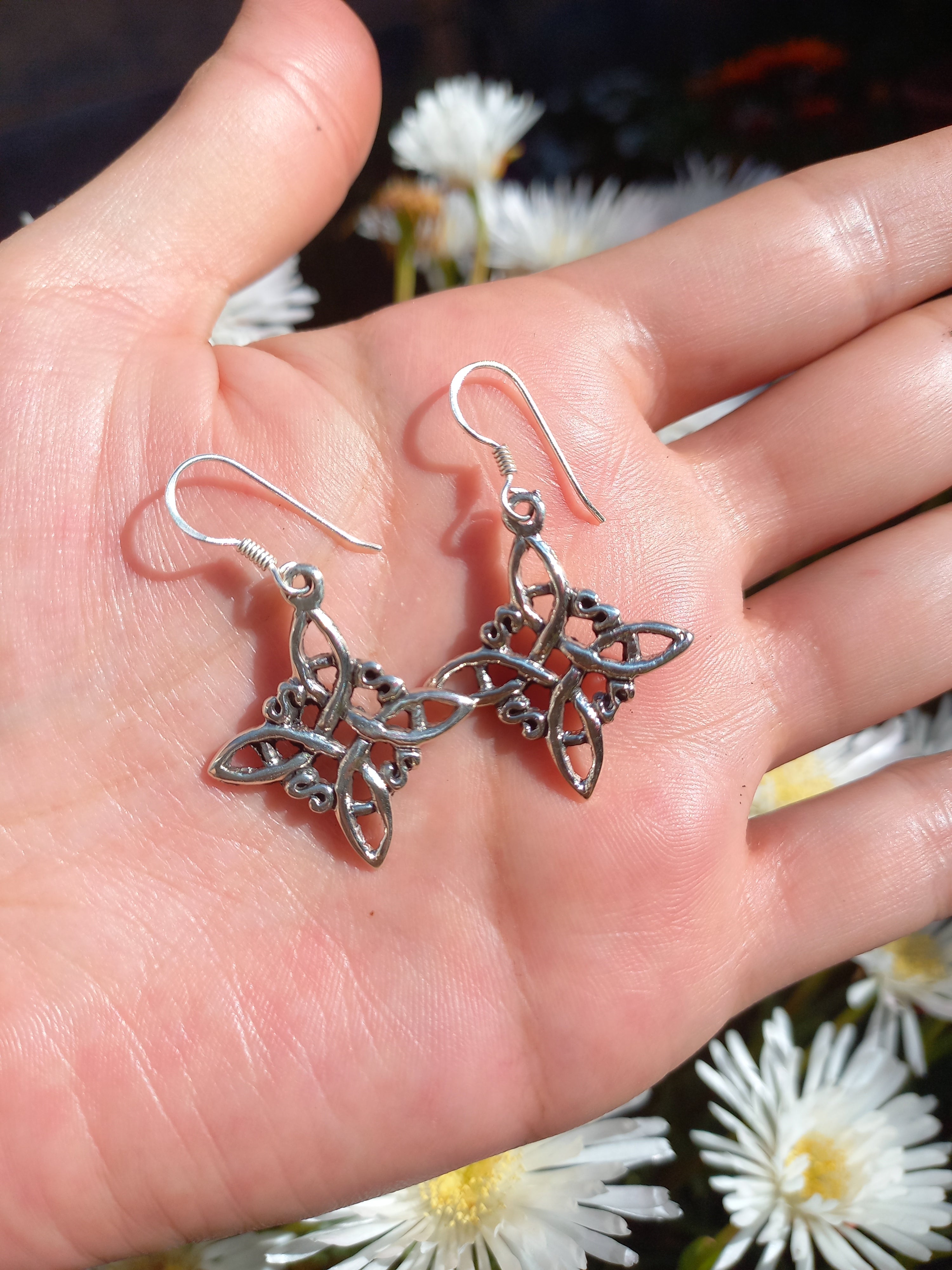 Aros Colgantes de Nudo de Bruja. Plata 925