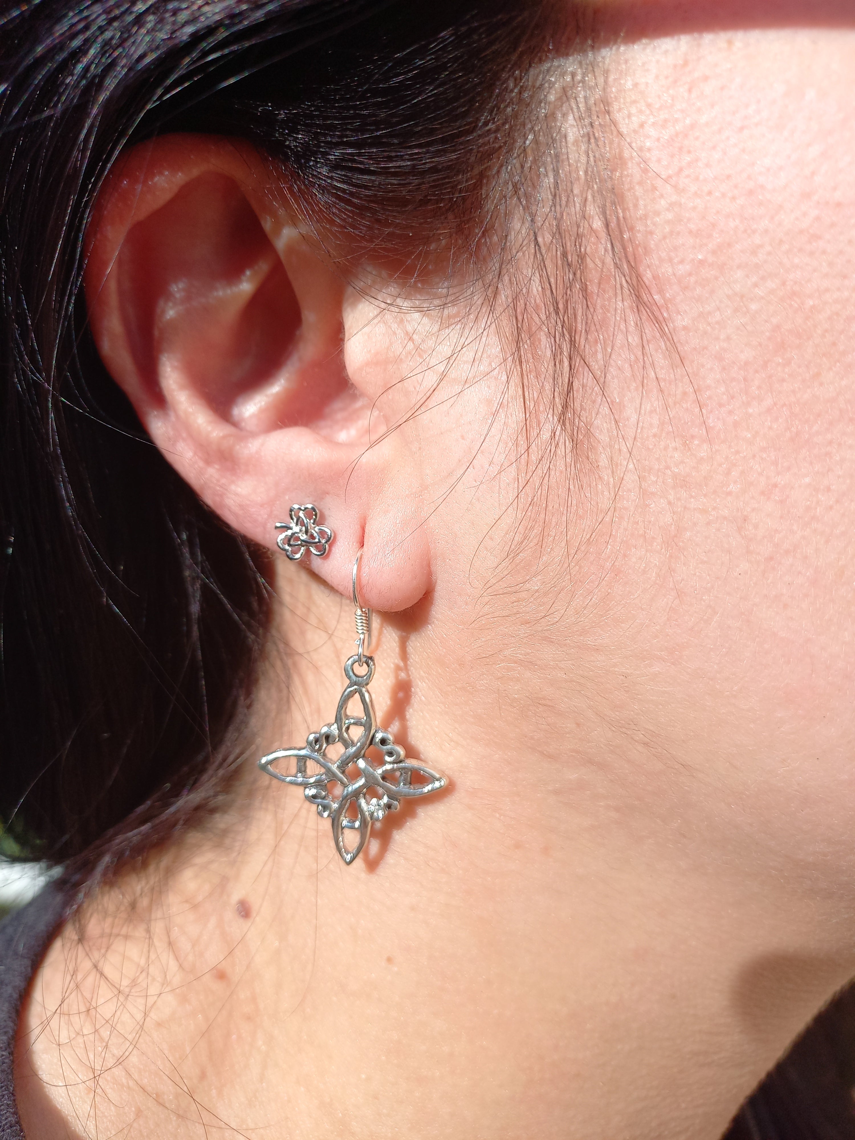 Aros Colgantes de Nudo de Bruja. Plata 925