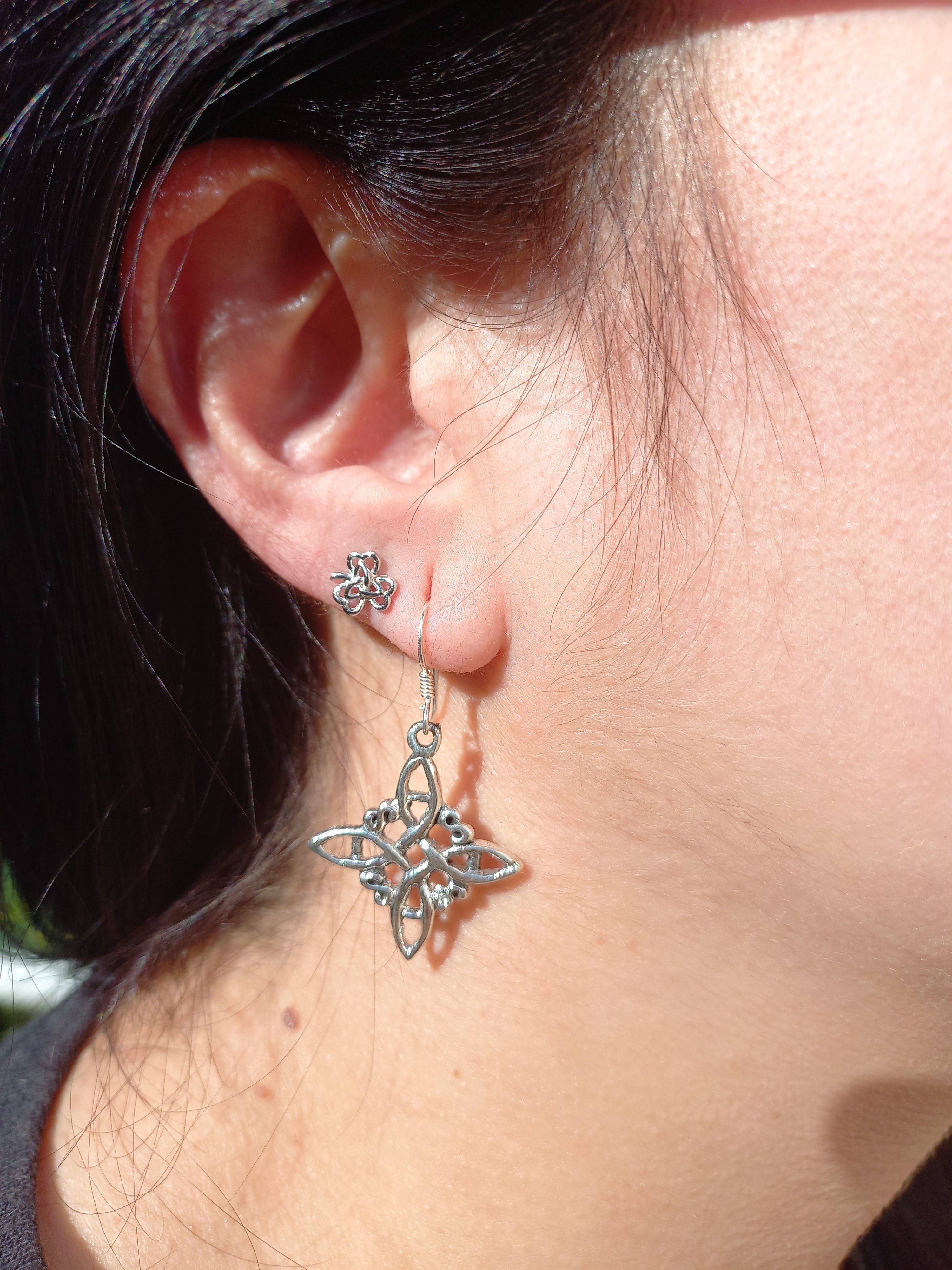 Aros Colgantes de Nudo de Bruja. Plata 925