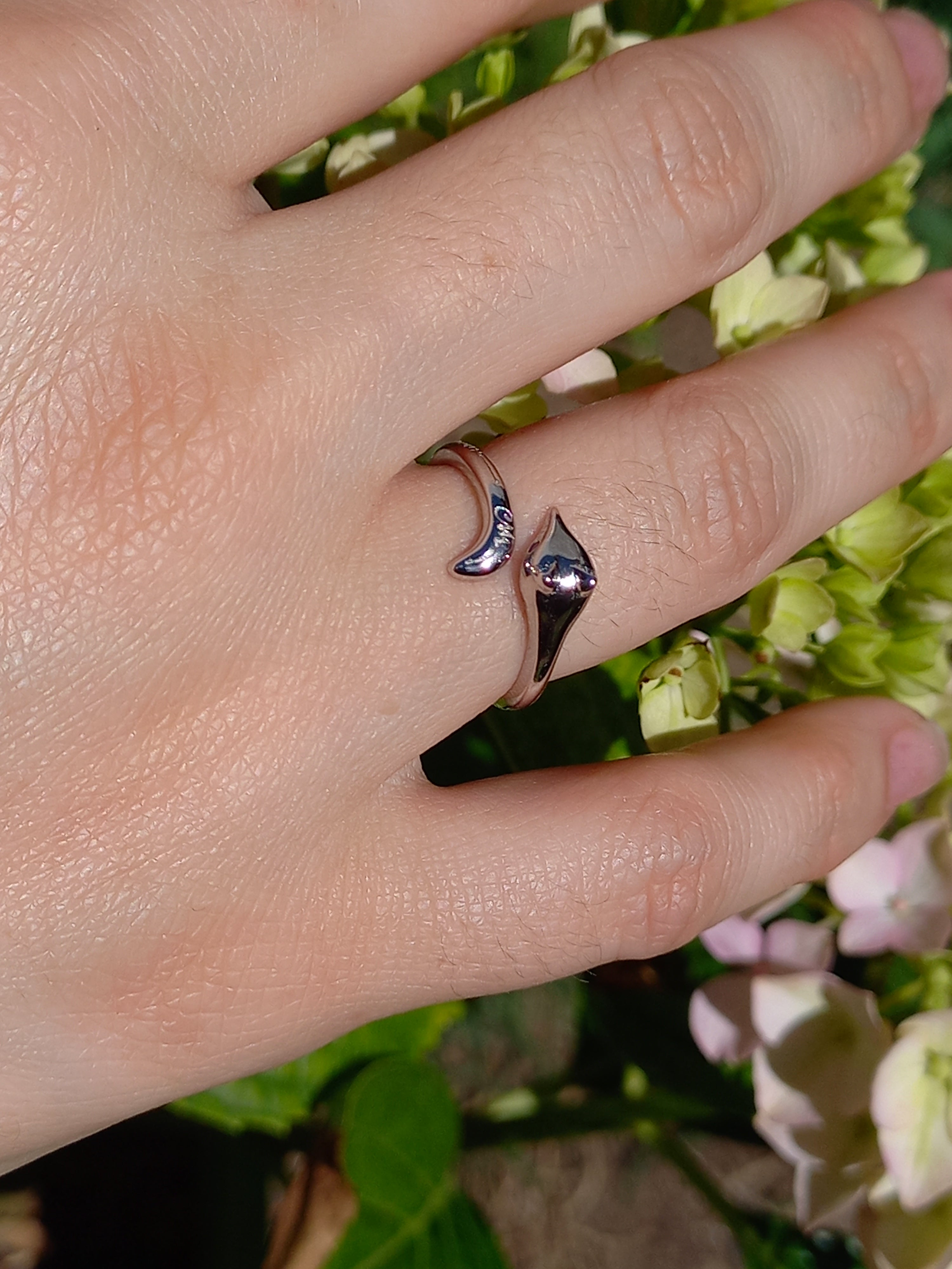 Anillo de Zorro Ajustable de Plata.