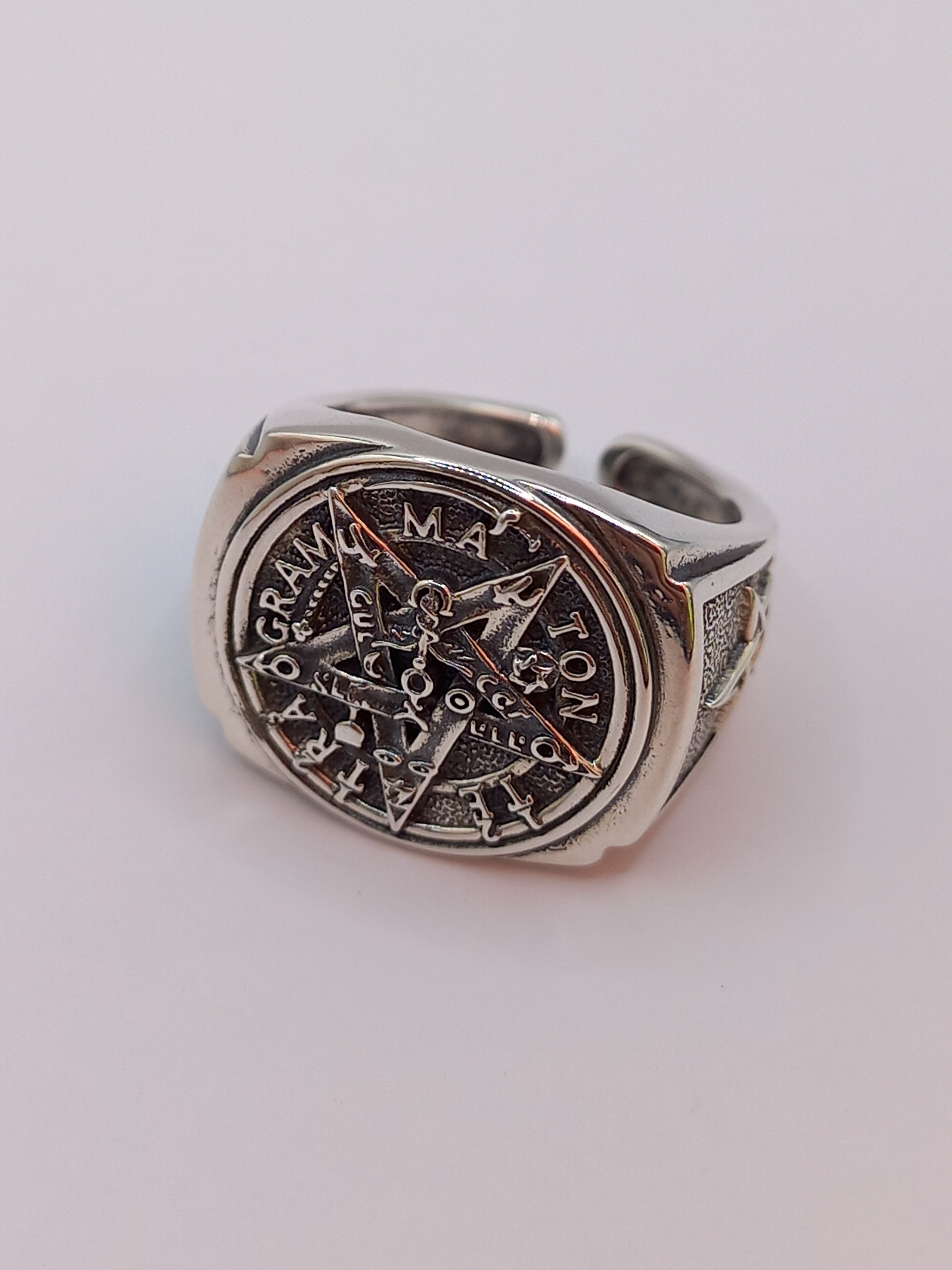 Anillo Tetragrámaton Ajustable de Plata.
