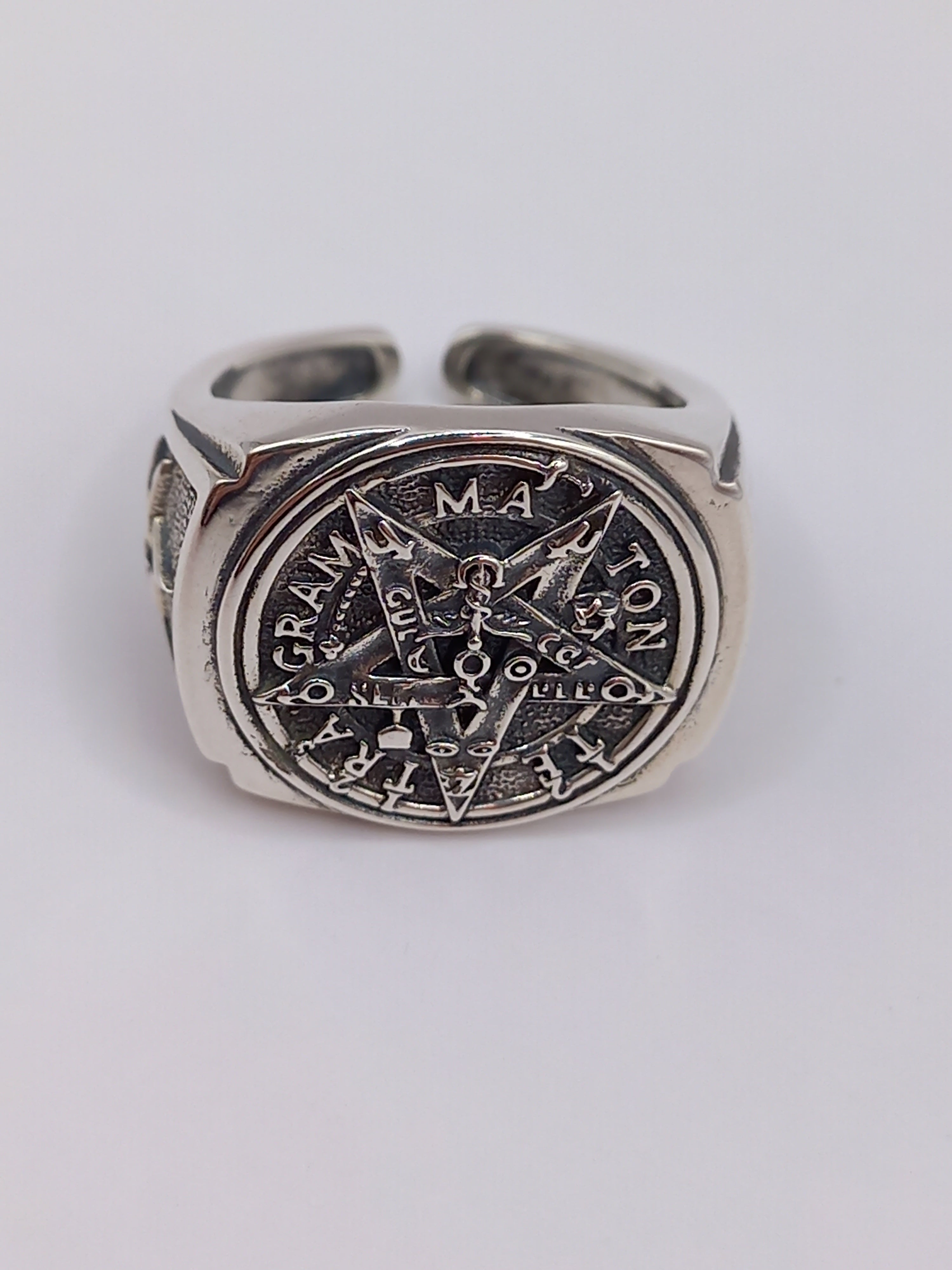 Anillo Tetragrámaton Ajustable de Plata.