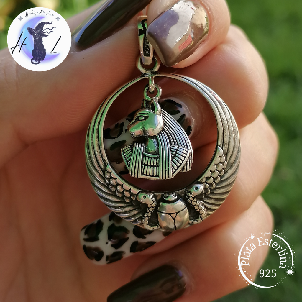 Colgante Bastet Diosa Egipcia con Cadena de Plata 50 cm.