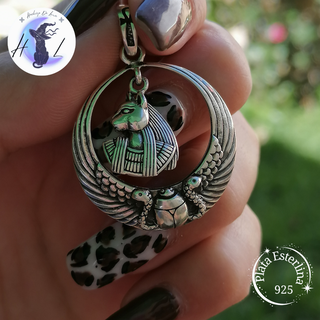 Colgante Bastet Diosa Egipcia con Cadena de Plata 50 cm.