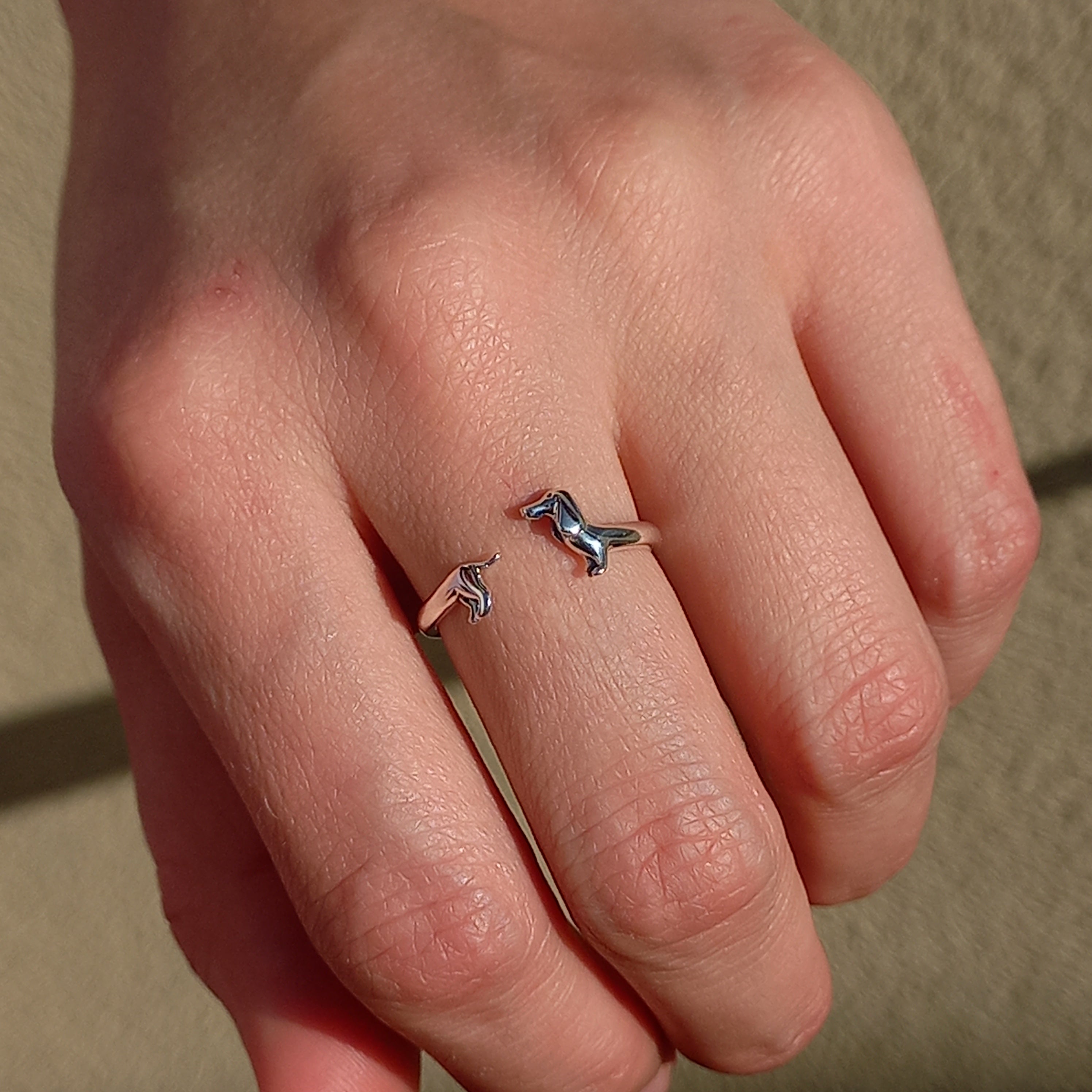 Conjunto Anillo Ajustable + Aros de Dachshund de Plata.