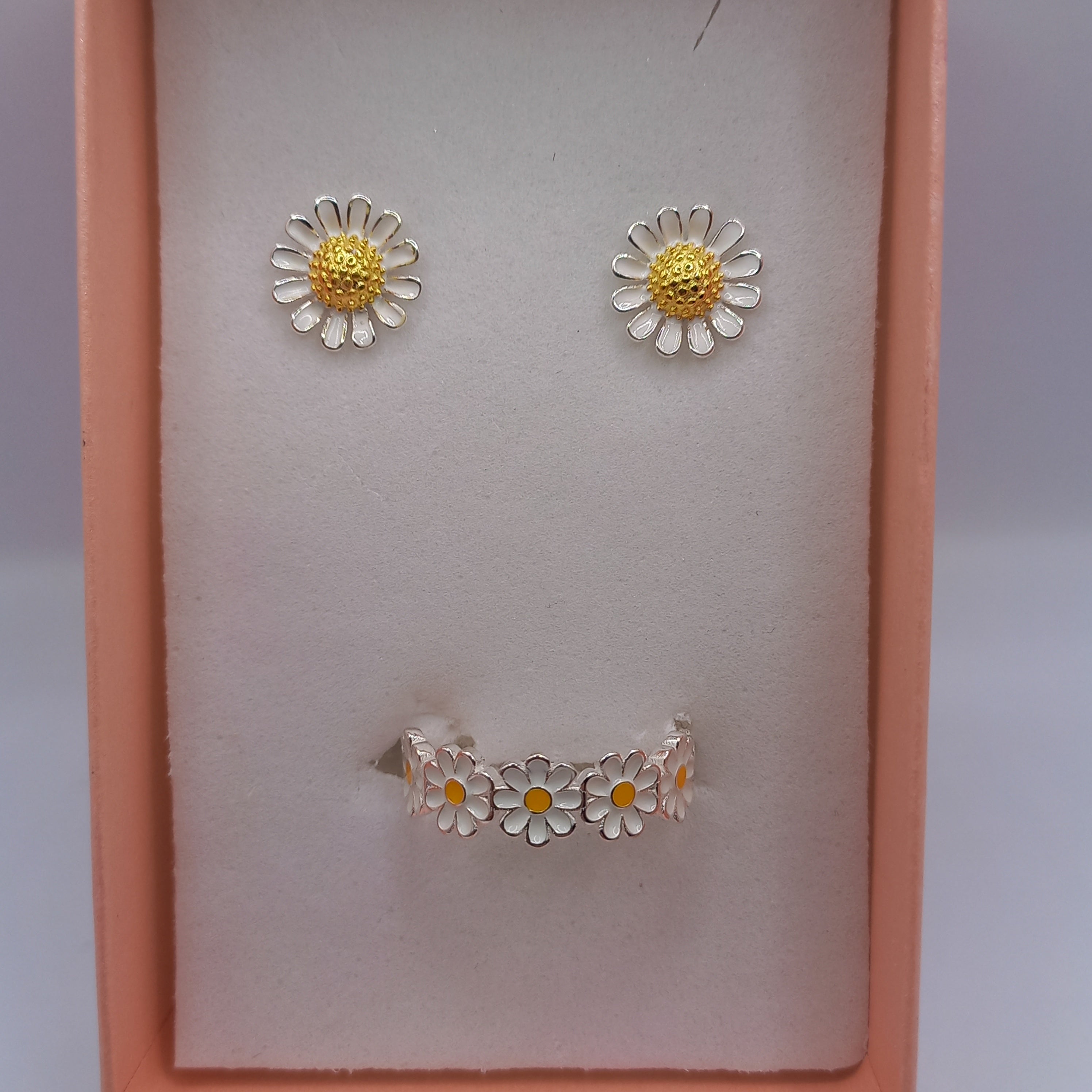 Conjunto Anillo Ajustable + Aros de Margaritas de Plata.