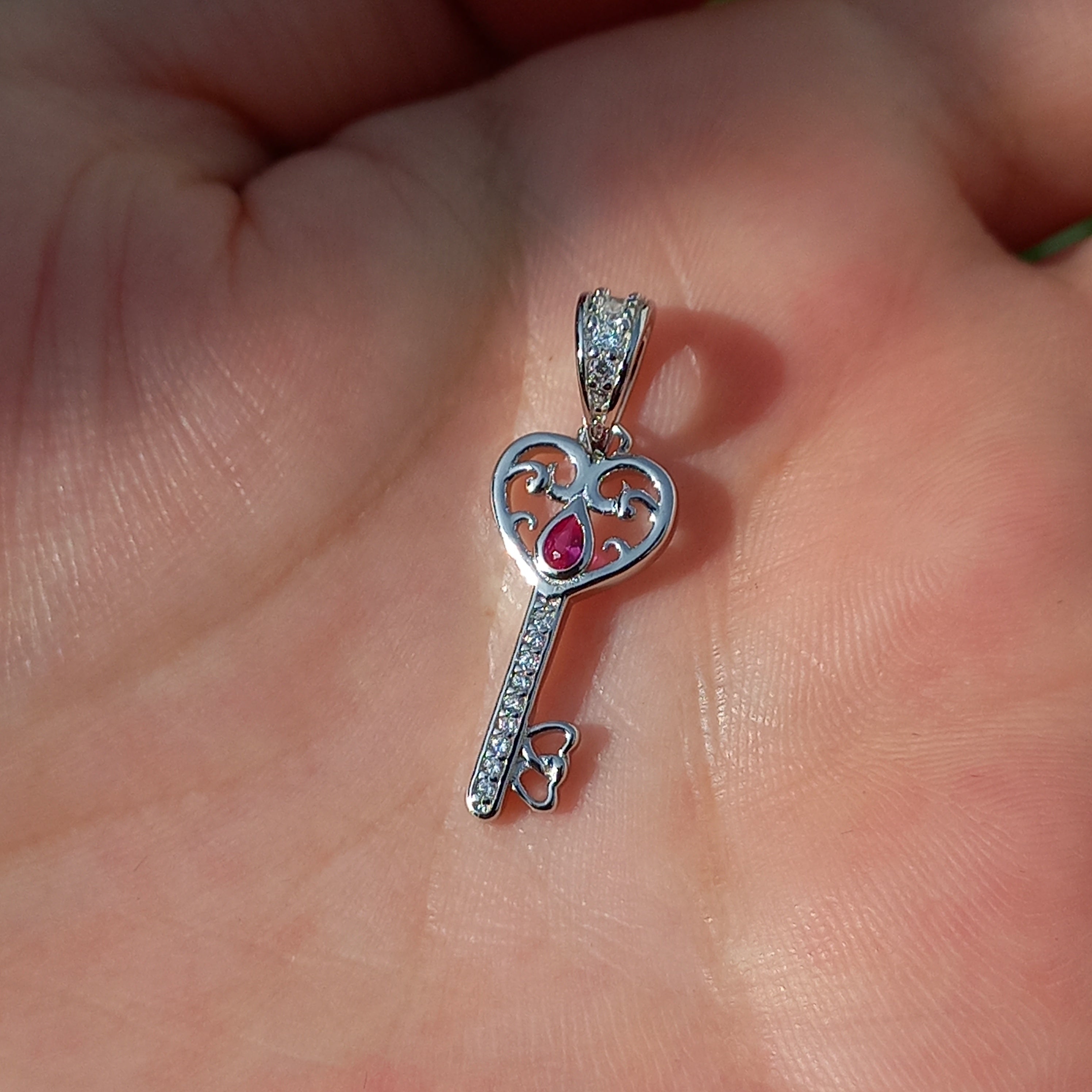 Colgante Llave de la Felicidad con Cadena de Plata 45 cm.