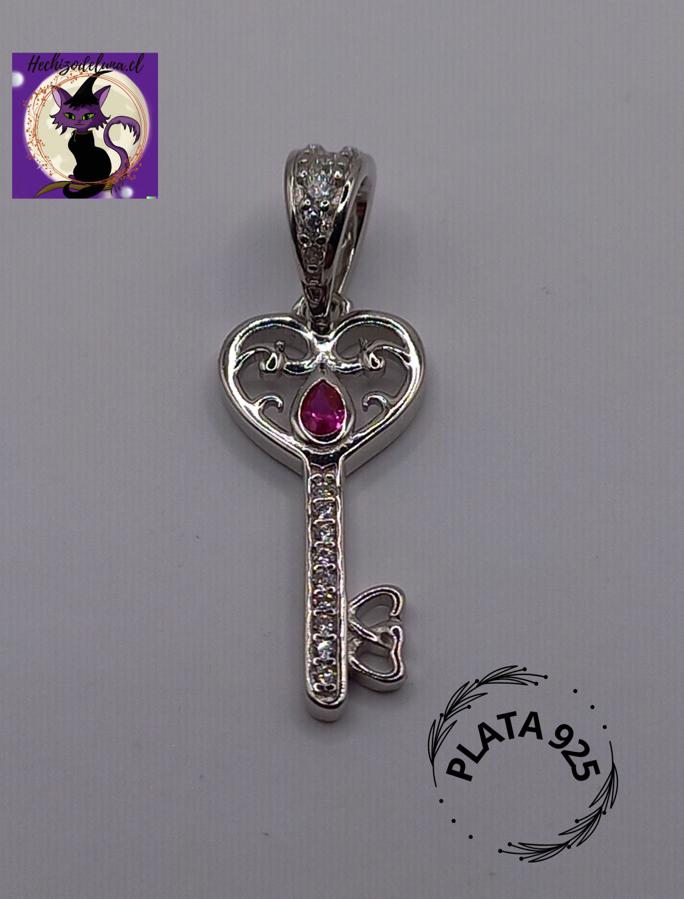 Colgante Llave de la Felicidad con Cadena de Plata 45 cm.