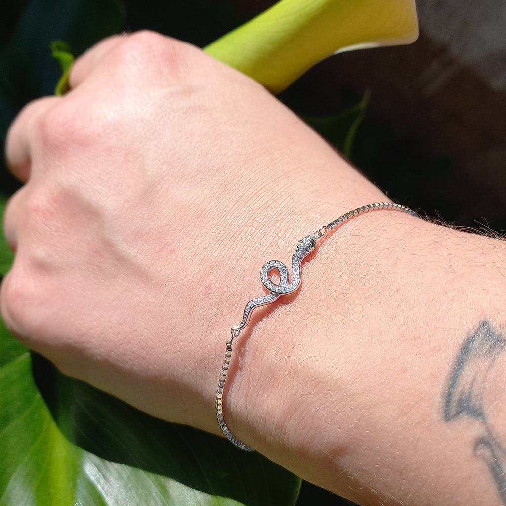 Pulsera de Serpiente Ajustable de Plata.