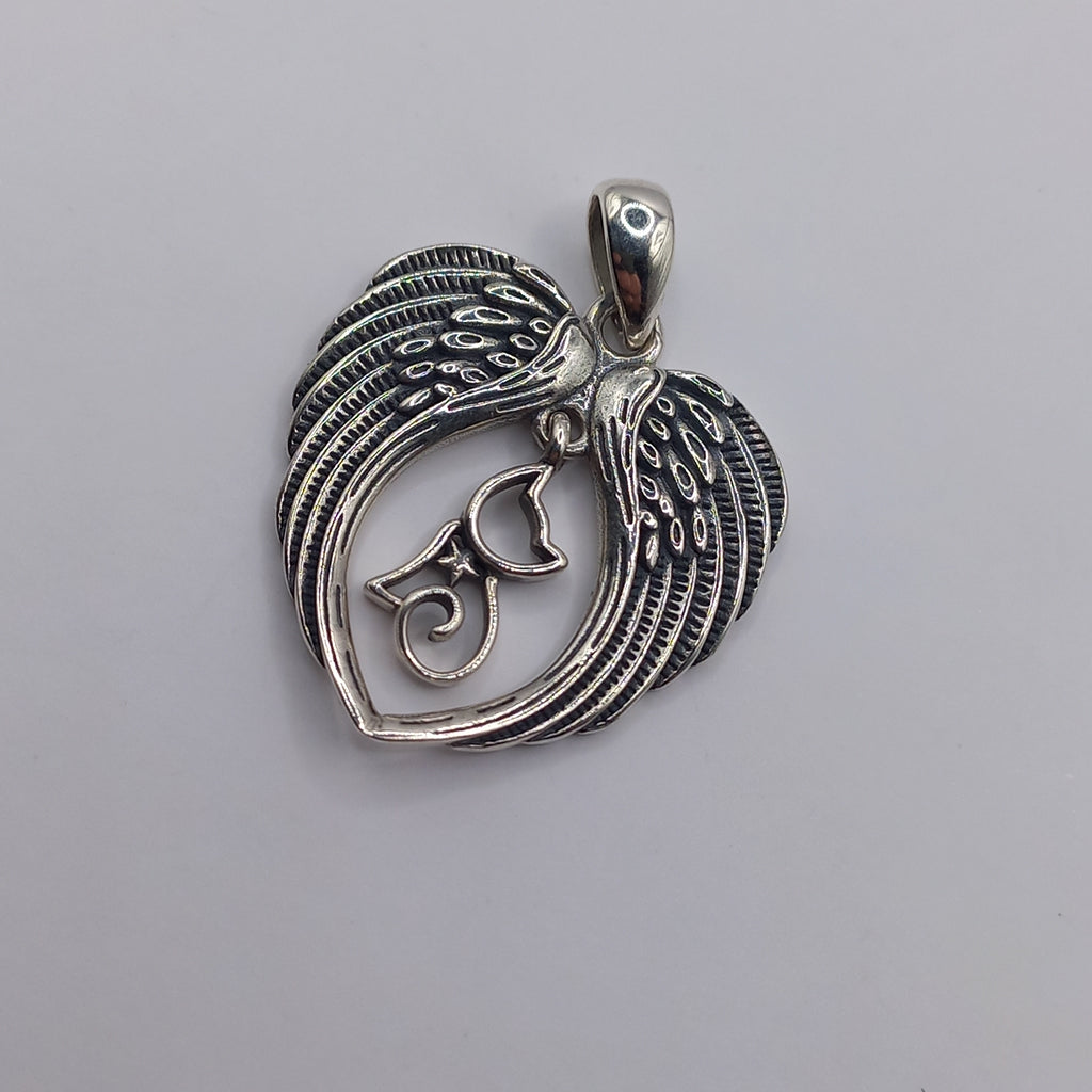 Colgante Alas de Ángeles con Gato Espiritual y Cadena de Plata 50 cm.