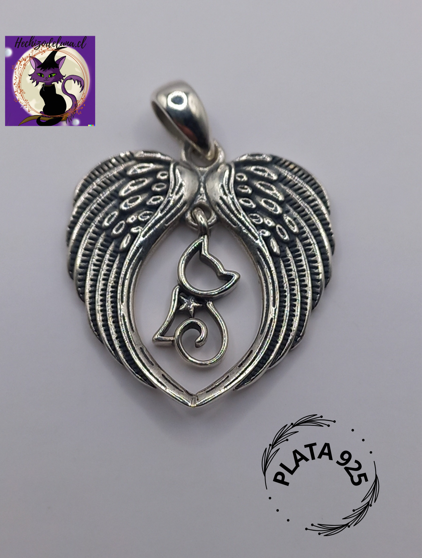 Colgante Alas de Ángeles con Gato Espiritual y Cadena de Plata 50 cm.