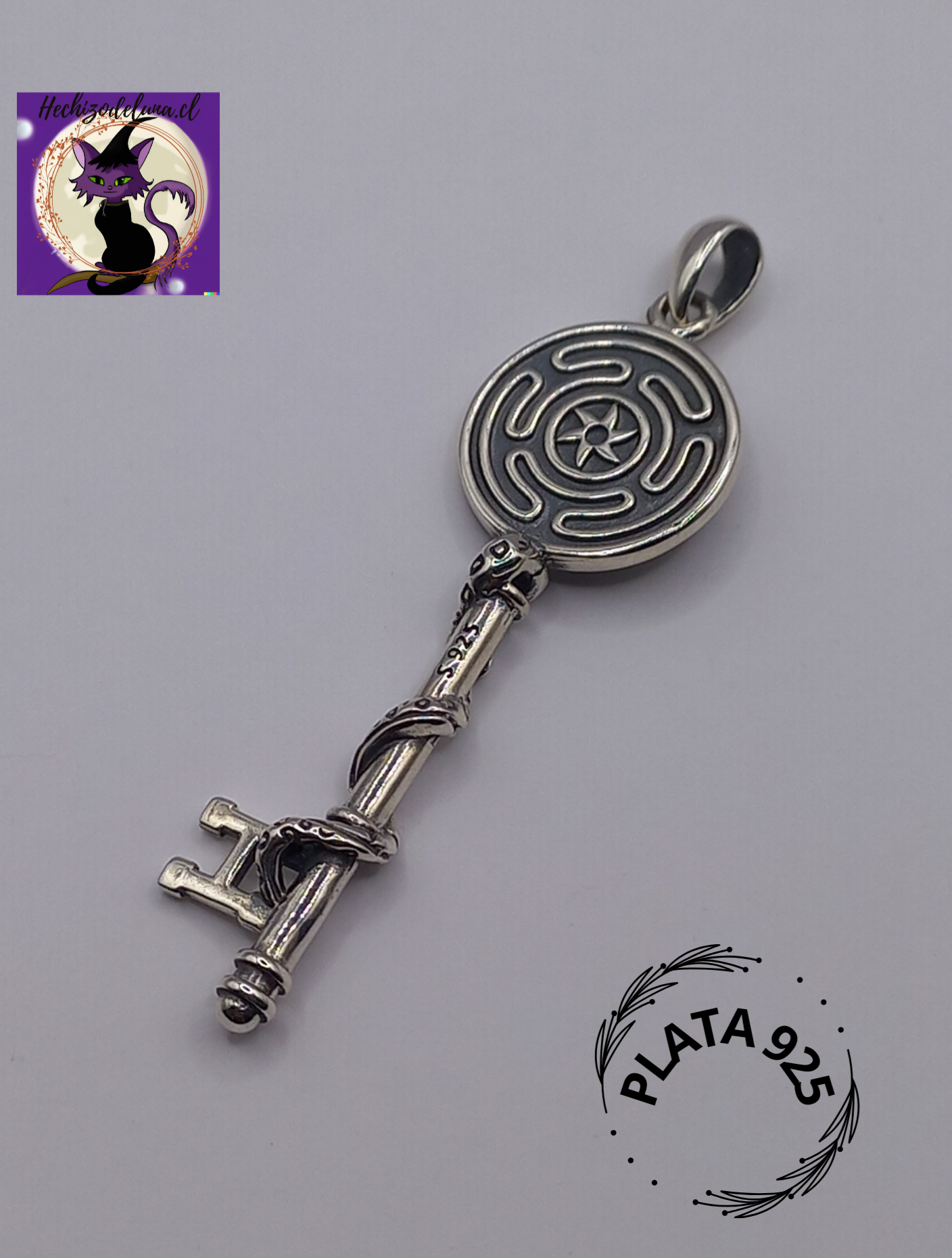 Llave de Hecate con Cadena de Plata 50 cm.