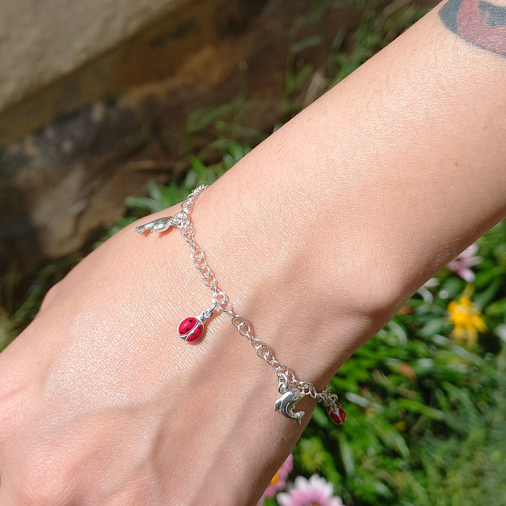 Pulsera de Chinita con Delfines de Plata.