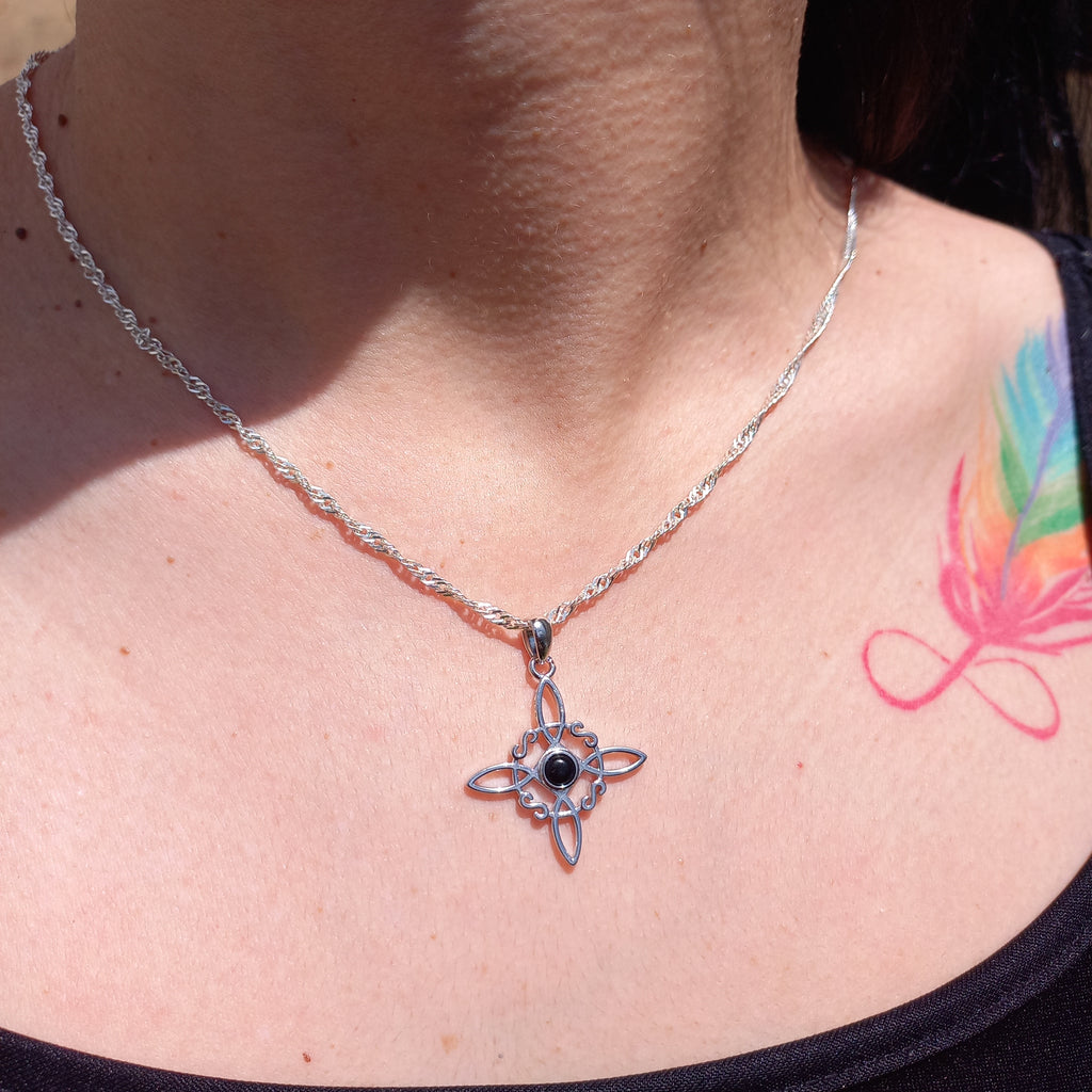 Colgante Nudo de Bruja con Cadena de Plata 50 cm. y Obsidiana.