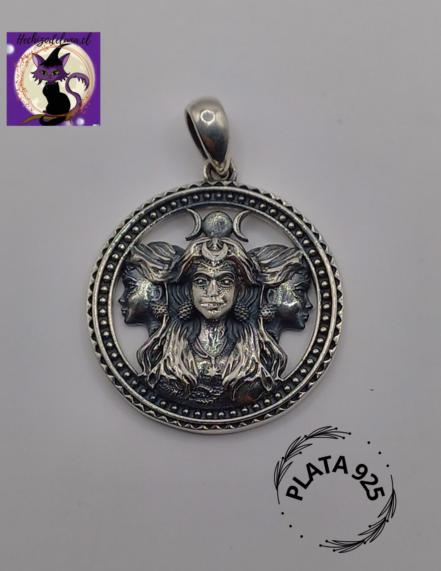 Colgante Triple Diosa con Cadena de Plata 50 cm.