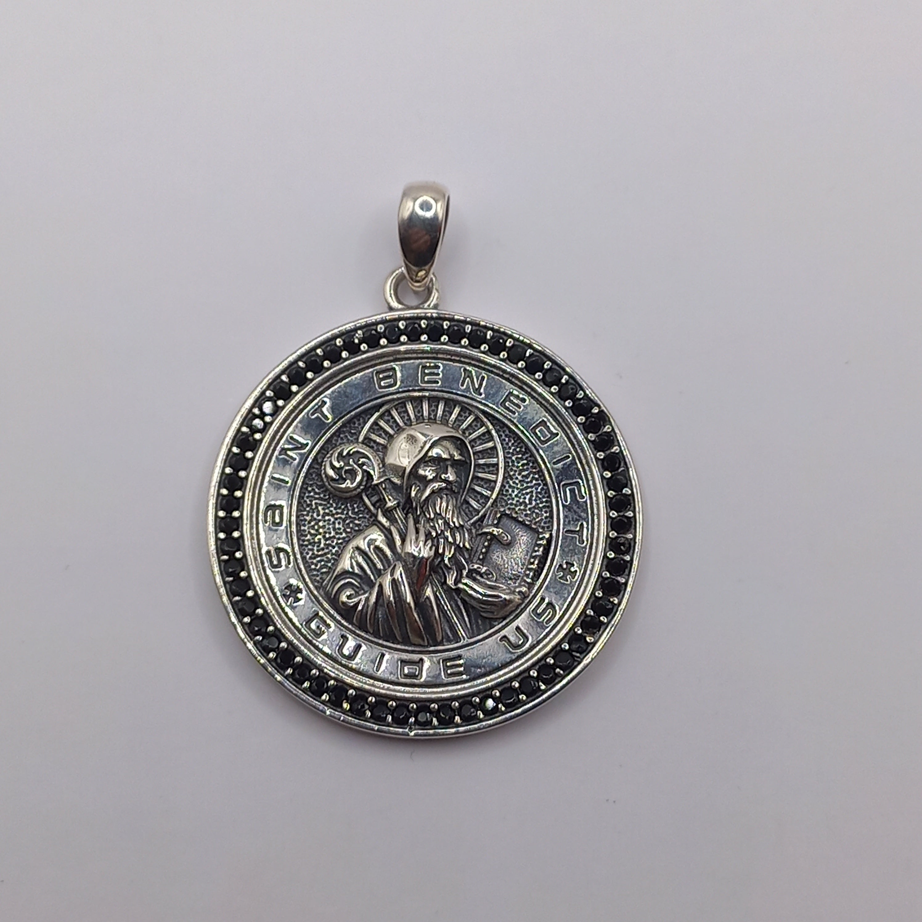 Colgante San Benito con Cadena de Plata 50 cm.