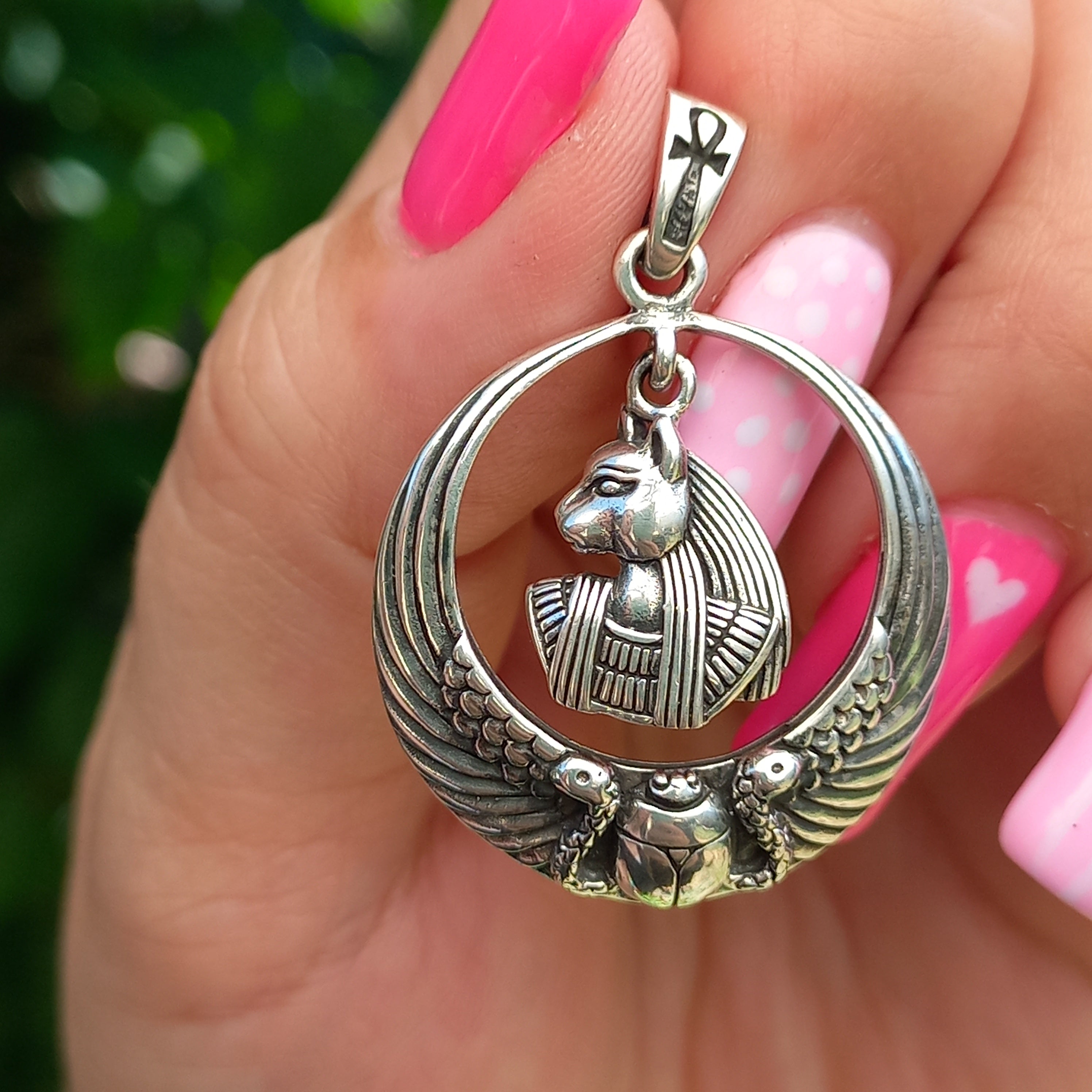 Colgante Bastet Diosa Egipcia con Cadena de Plata 50 cm.