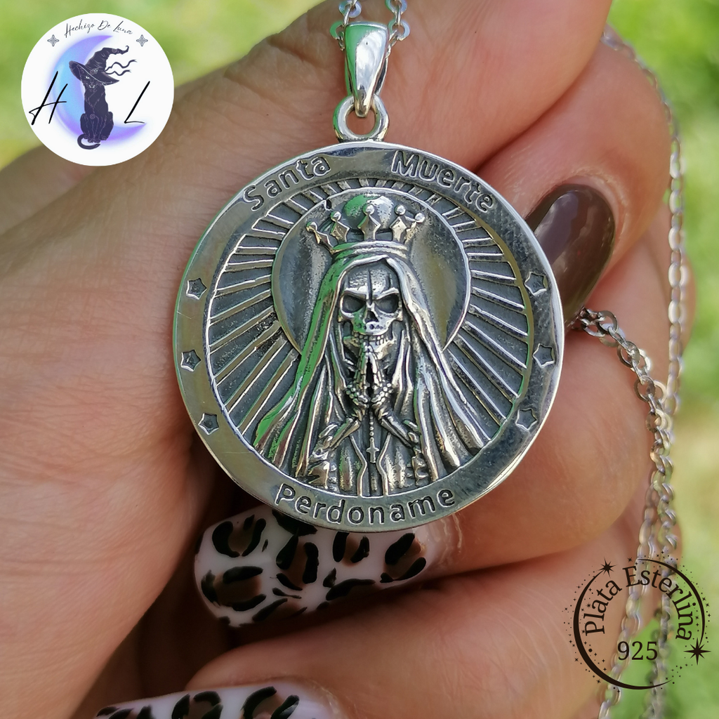 Colgante Santa Muerte Con Sigilo De Plata.