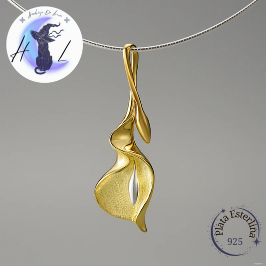Colgante De Plata, Diseño Flor De Cala o Lirio De Agua.