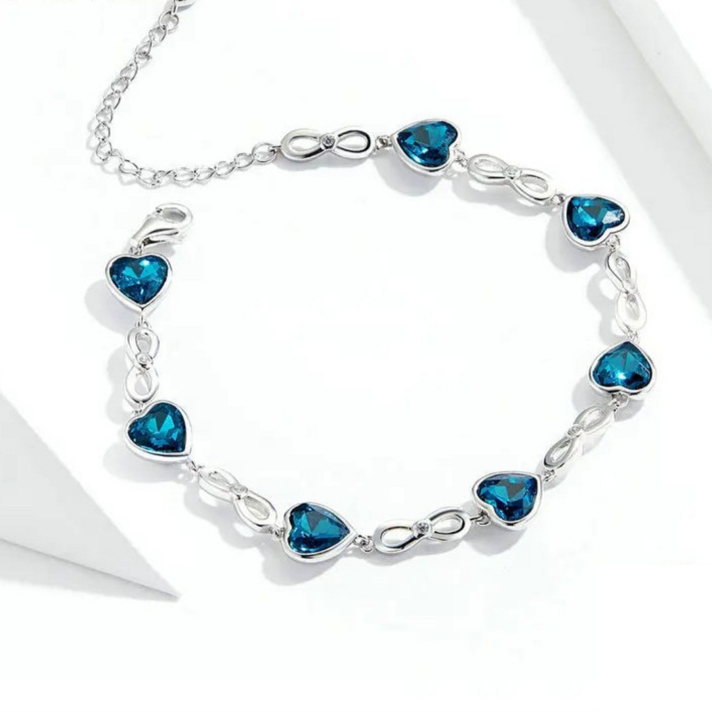 Pulsera De Plata Con Corazones Azules Y Circón.