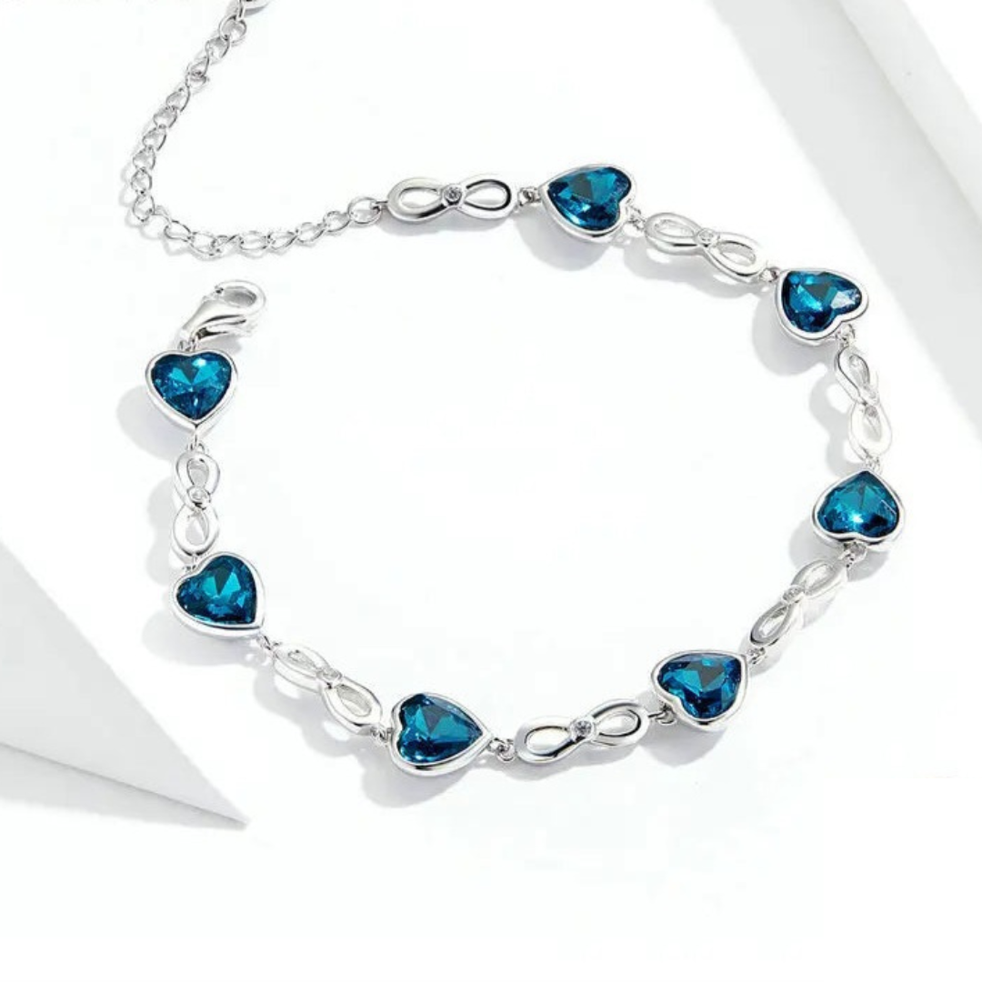 Pulsera De Plata Con Corazones Azules Y Circón.