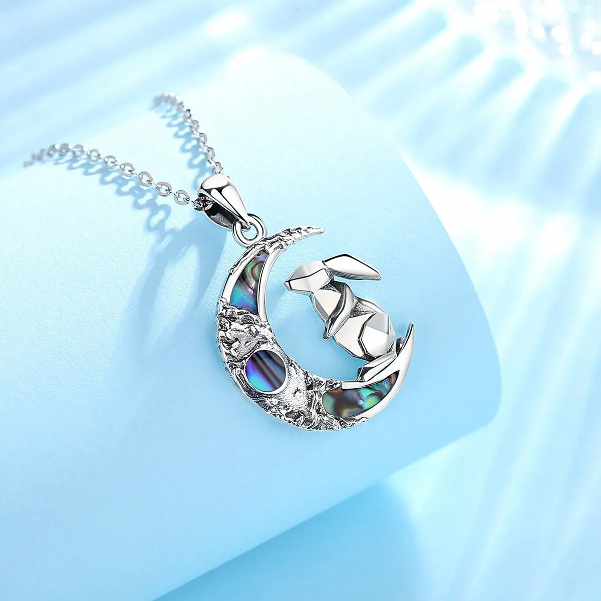 Colgante Conejo y Luna de Abulón de Plata.