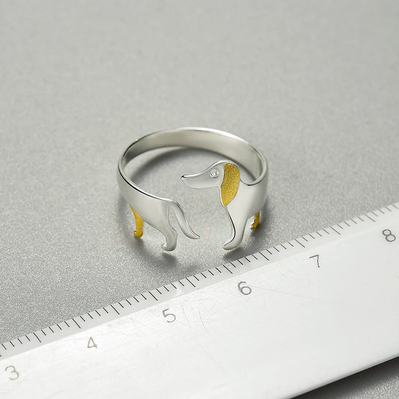 Anillo Ajustable Hecho a Mano Perro Dachshund de Plata.