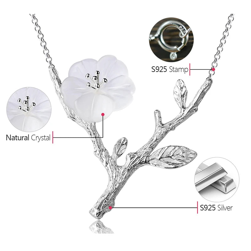 Collar De Flor Con Pistilos y Hojas De Plata.
